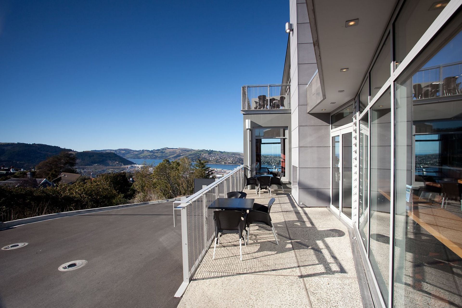 Luna Bar, Dunedin