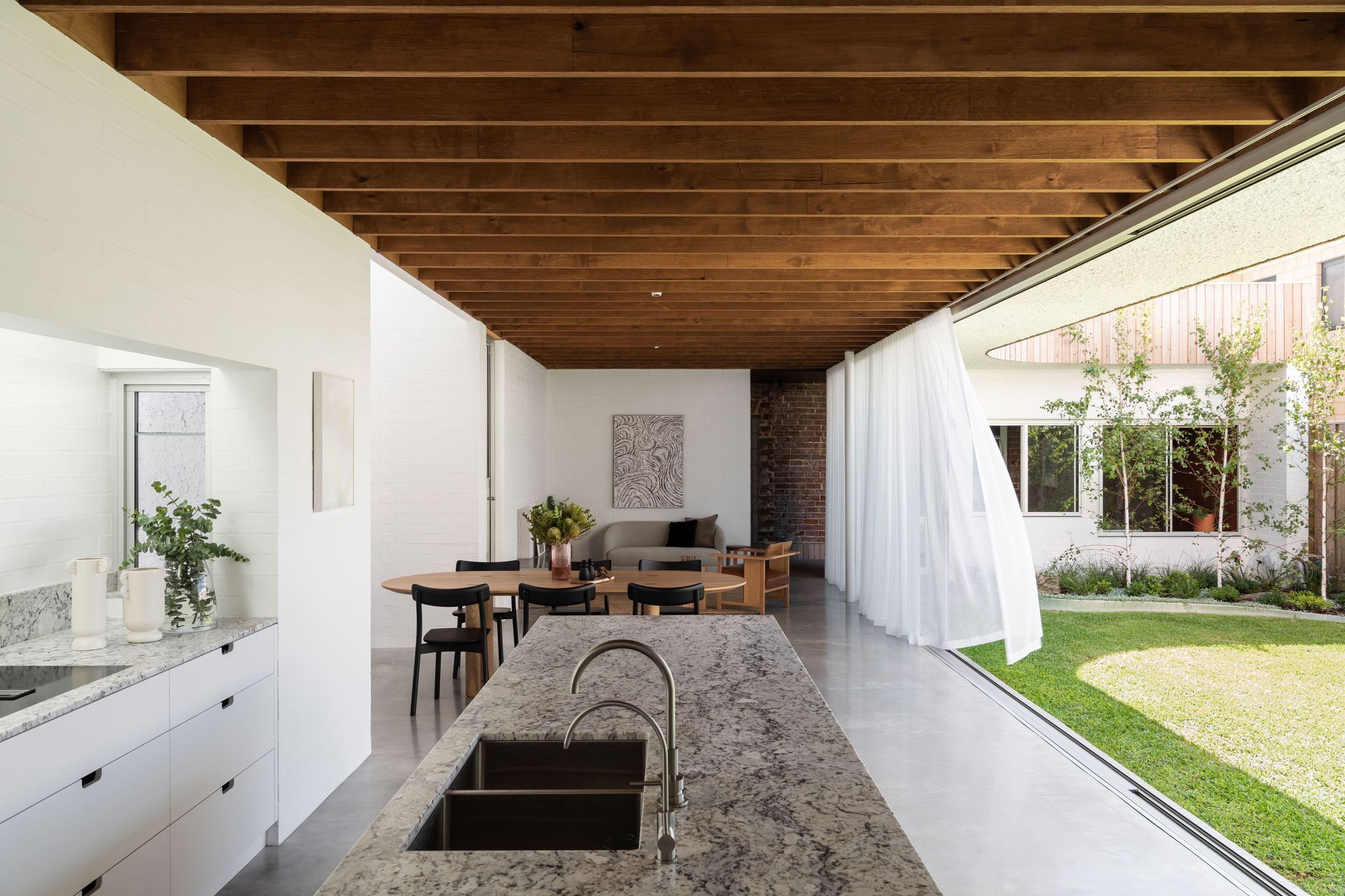 East Fremantle House by Nic Brunsdon | Photography by Dion Robeson