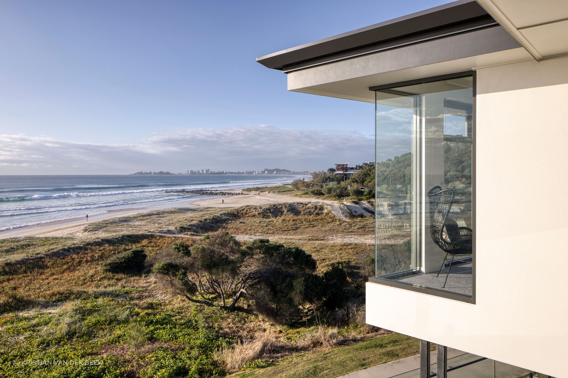 The Currumbin Beach House with sweeping ocean views | Habitat Studio Architects