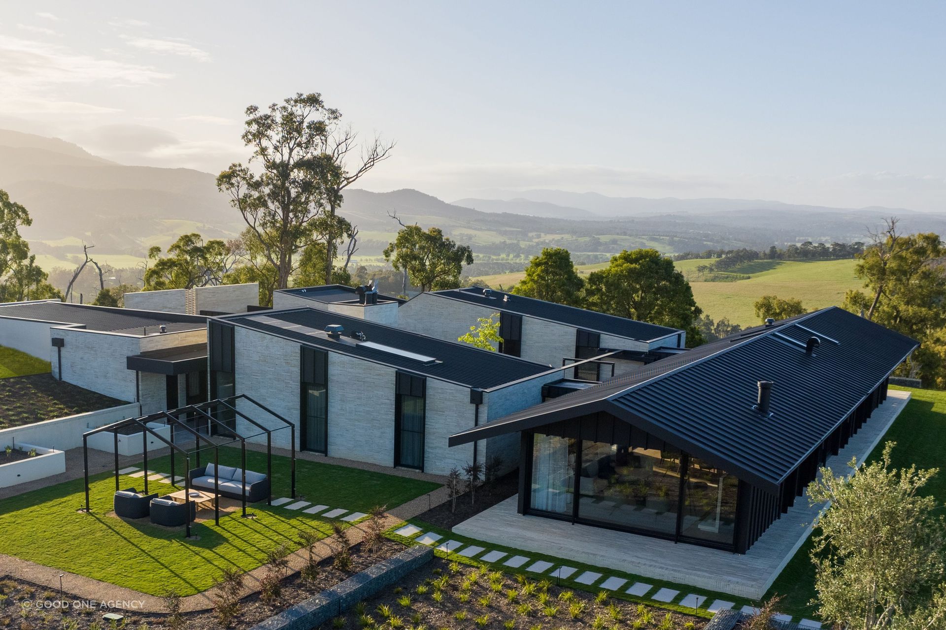 'Hilltop Hood's' roofline mirrors the ranges behind the home