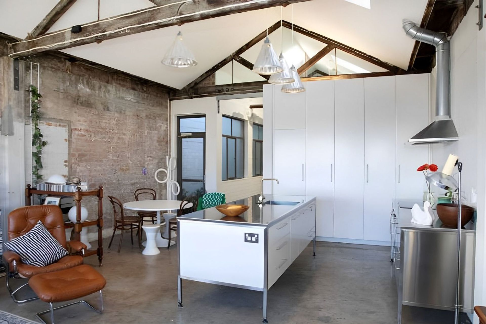Inside the apartment Pinfold designed for her parents