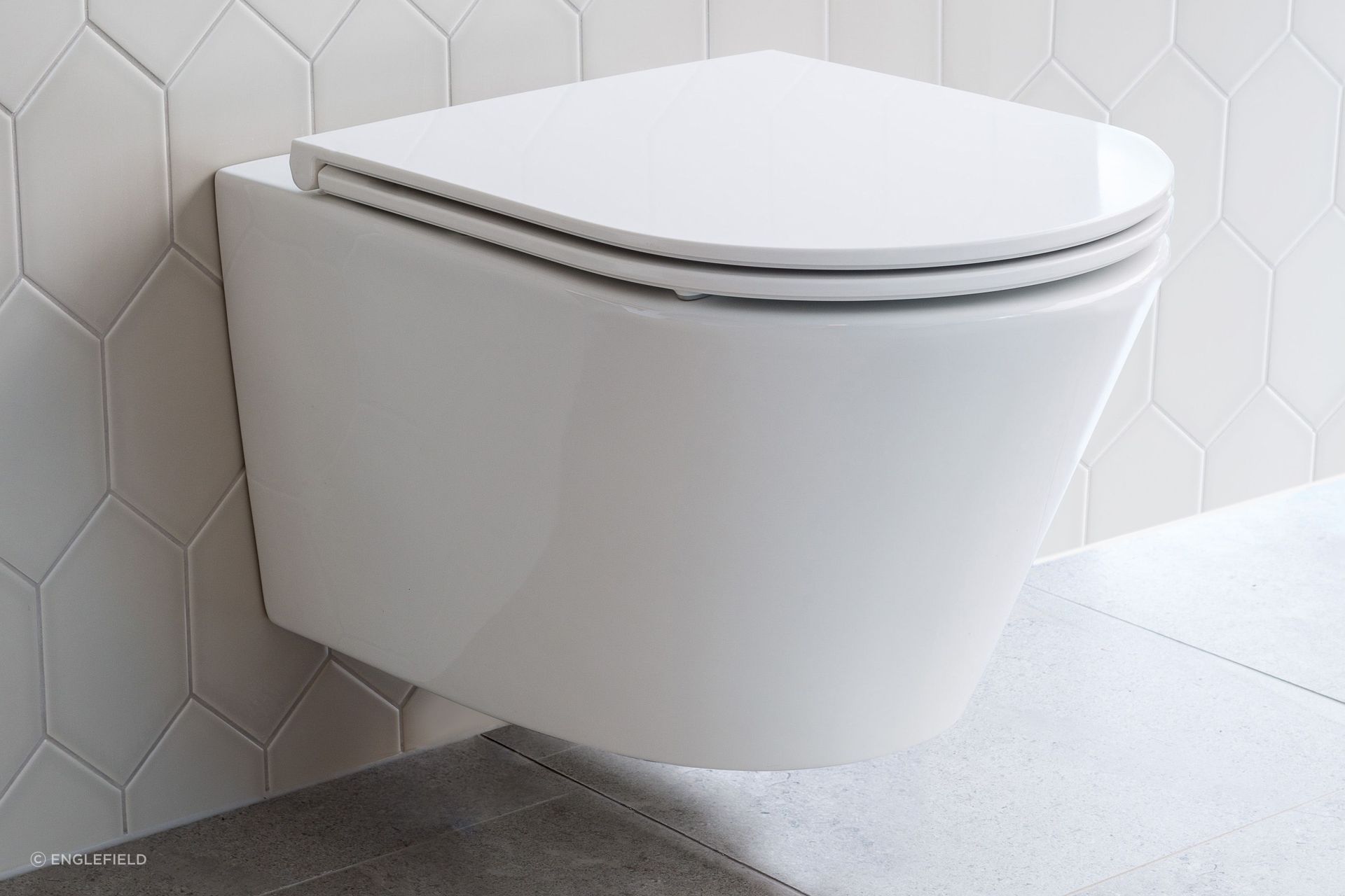 The top-of-the-line Evora Wall Hung Toilet delivers exceptional flush performance with its 4.5/3 L in wall cistern.