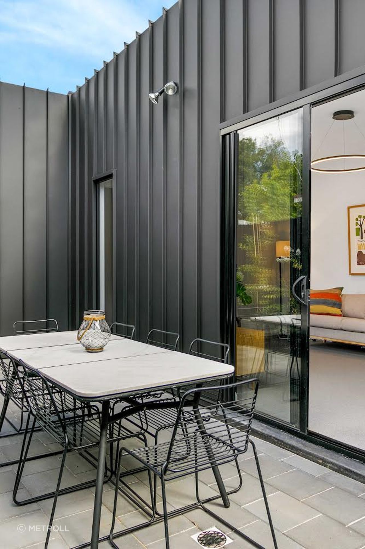 The information on Met-TECH by Metroll is regularly updated so builders can stay up to date on new regulations and perform to the best of their abilities