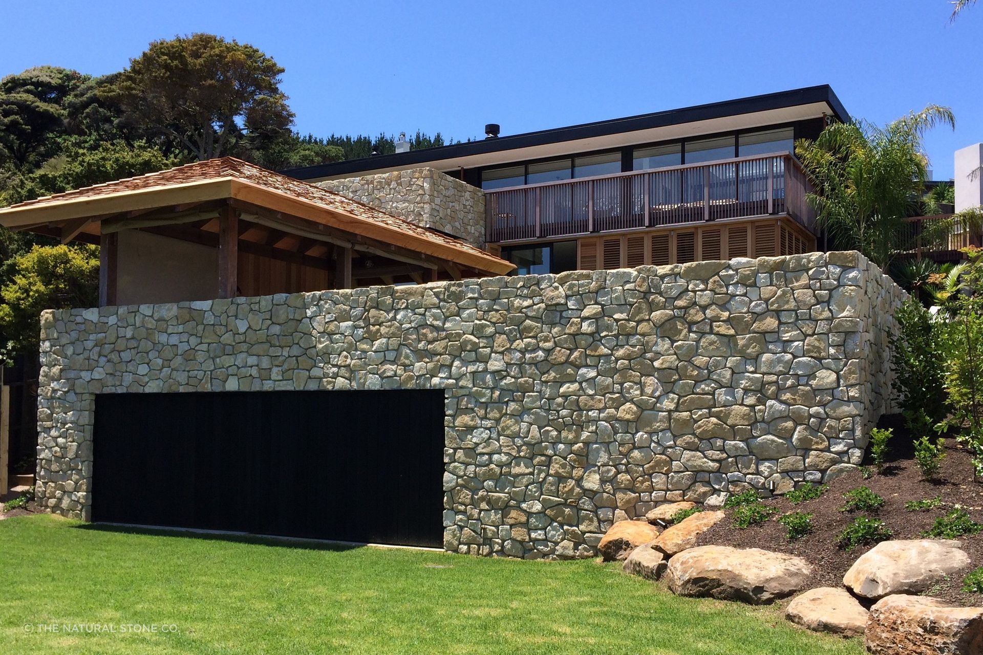 At Langs Beach, The Natural Stone Co. worked with architect David Ponting on one of its early bespoke limestone projects, developing a warm, organic Te Kūiti limestone cladding that helped bring the architectural vision to life.