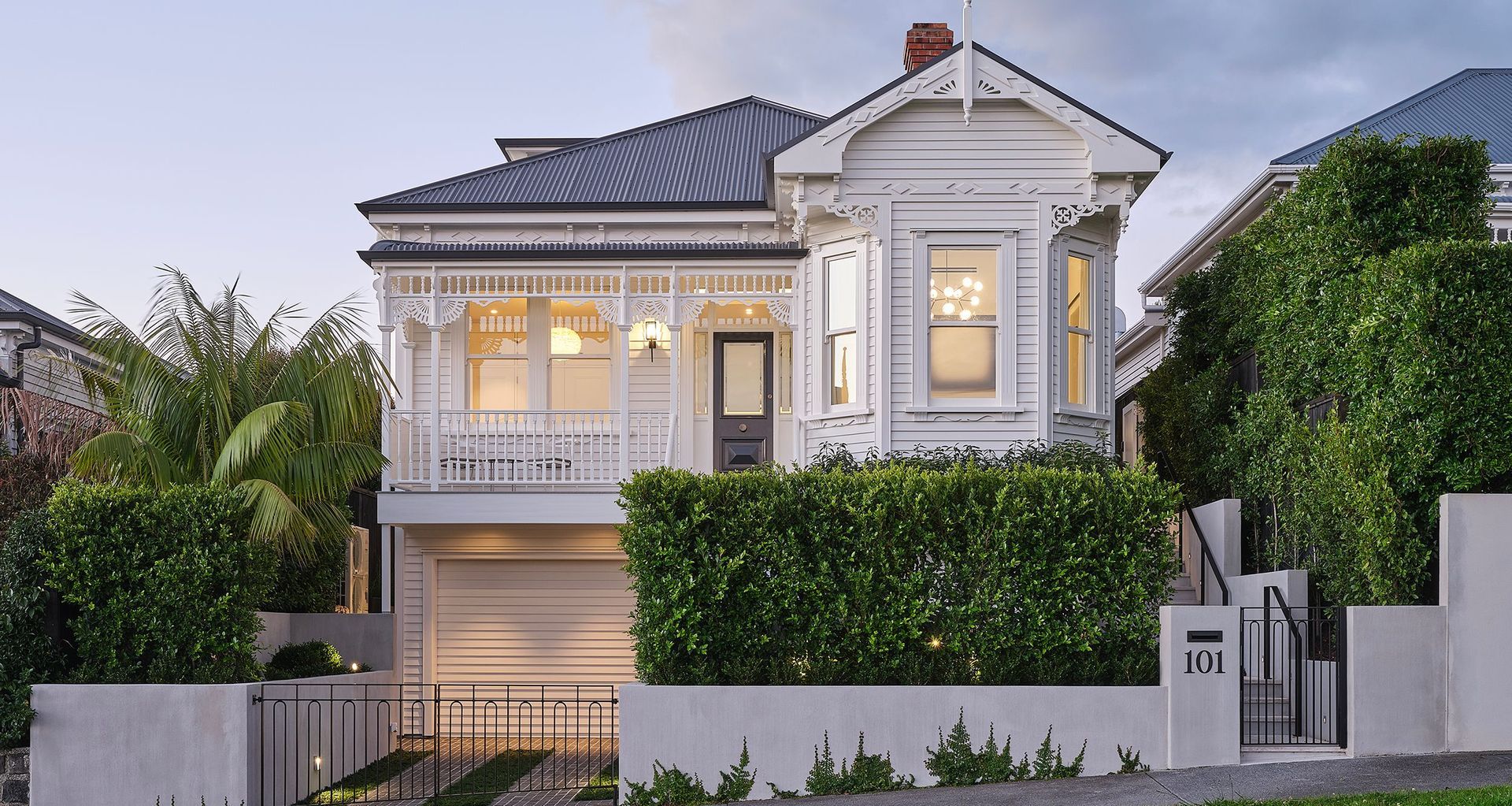 The existing villa in Grey Lynn was in such disrepair the council allowed Leuschke Kahn to design a replica. Image credit: Sam Hartnett.