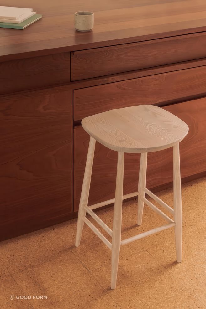 Utility Counter Stool / L.Ercolani