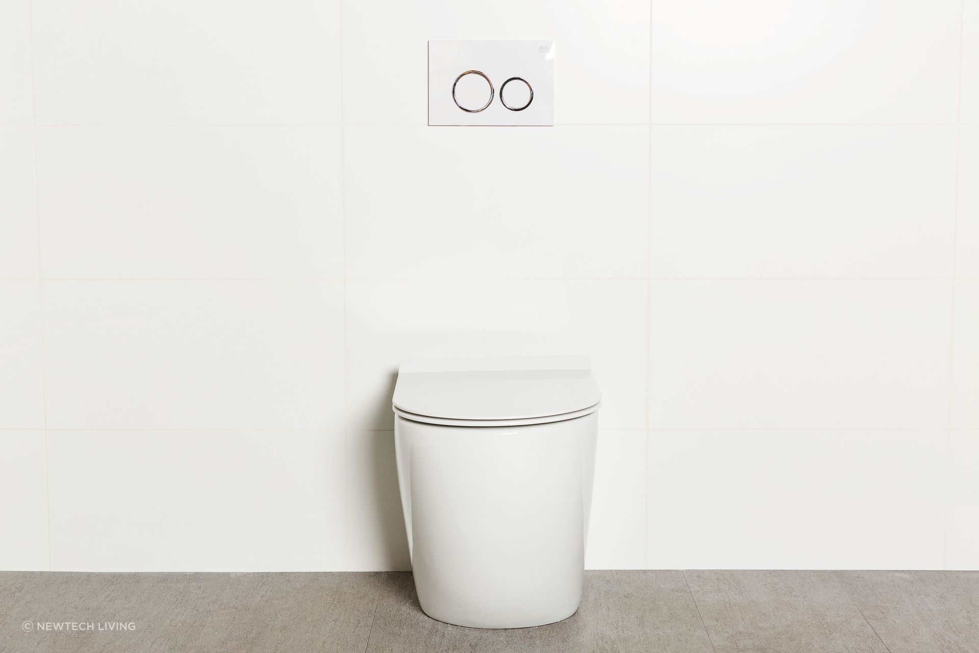 The Milu Odourless Floor Mount Toilet Pan & Cistern comes with a thin, soft-close seat.