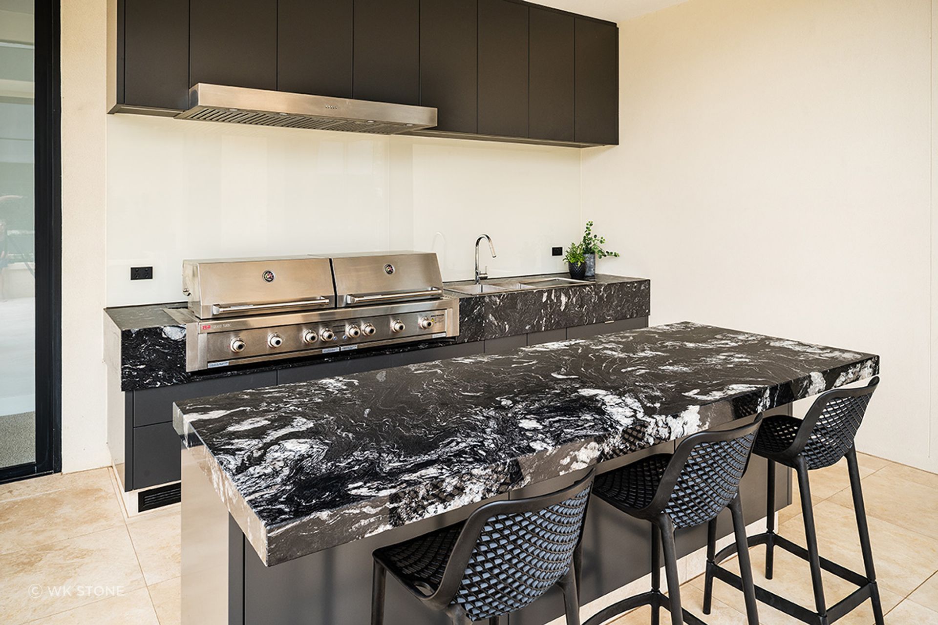 GRANITE-Forest-Black.jpg