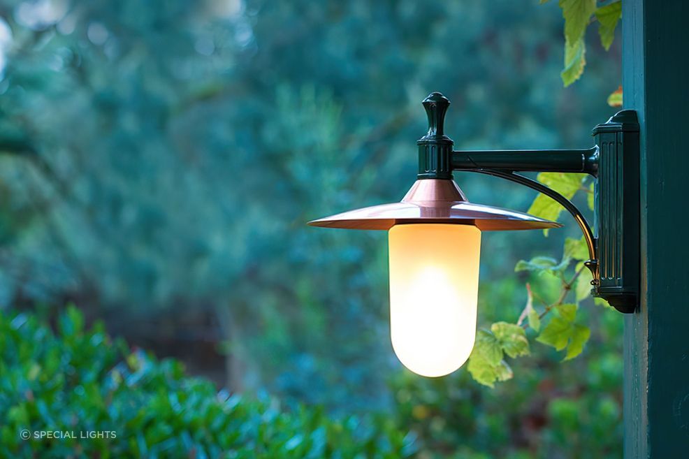 Montana Model 3 Wall Light
by Special Lights