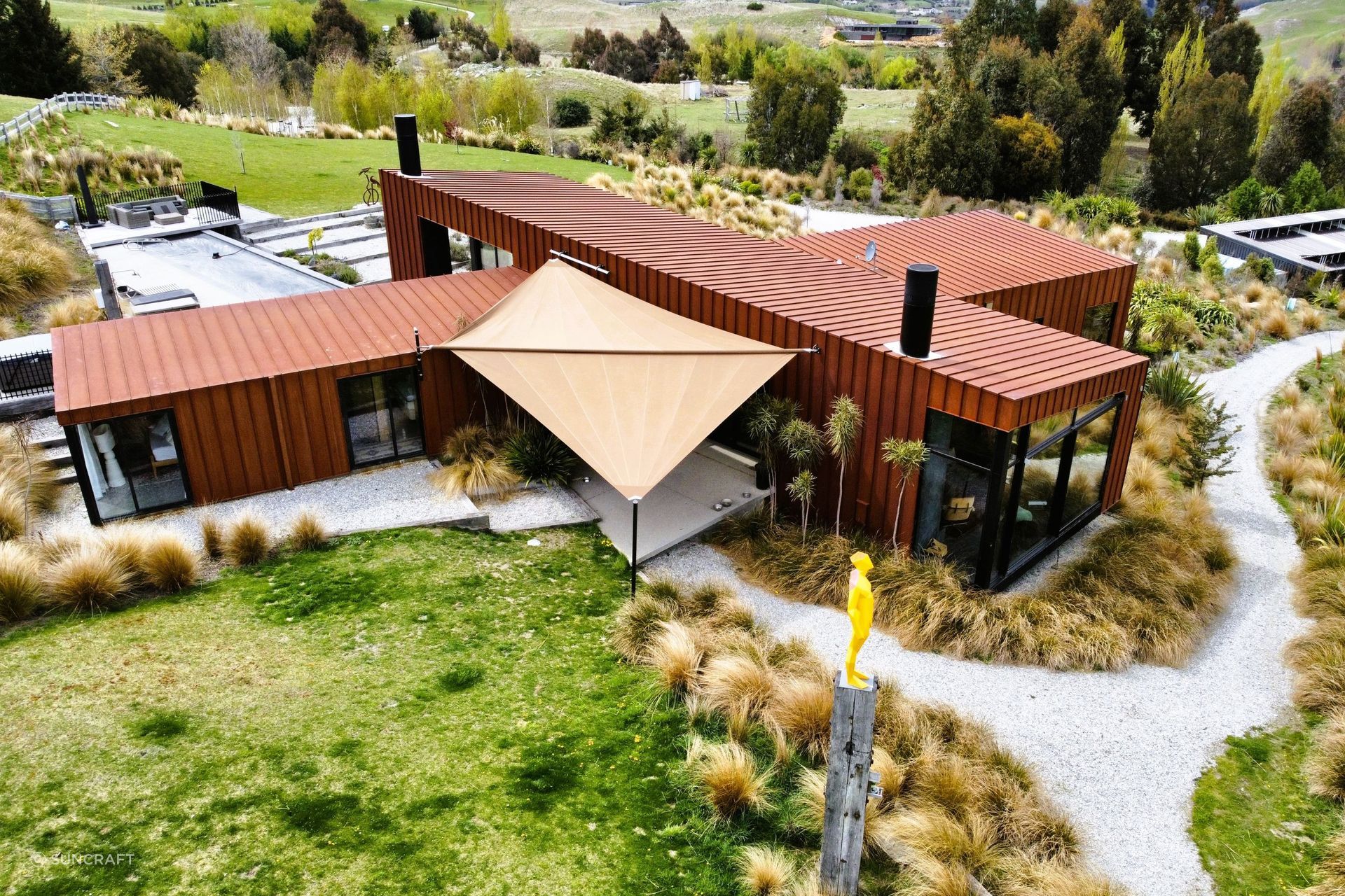 The Soliday C Motorised Shade System
by SunCraft delivers on both form and function.
