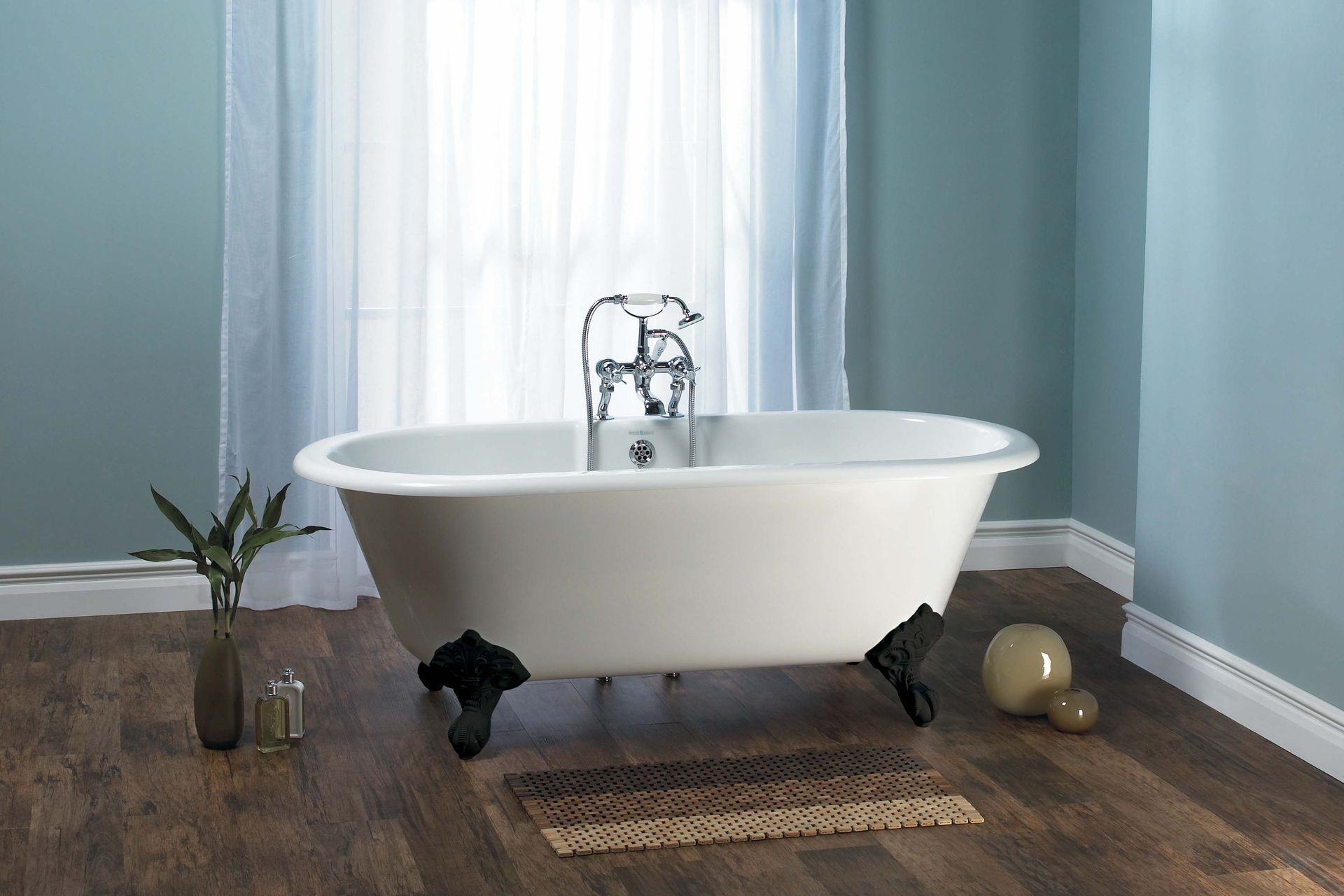A true classic — the Victoria + Albert Cheshire Claw Foot Bath from Robertson Bathware.