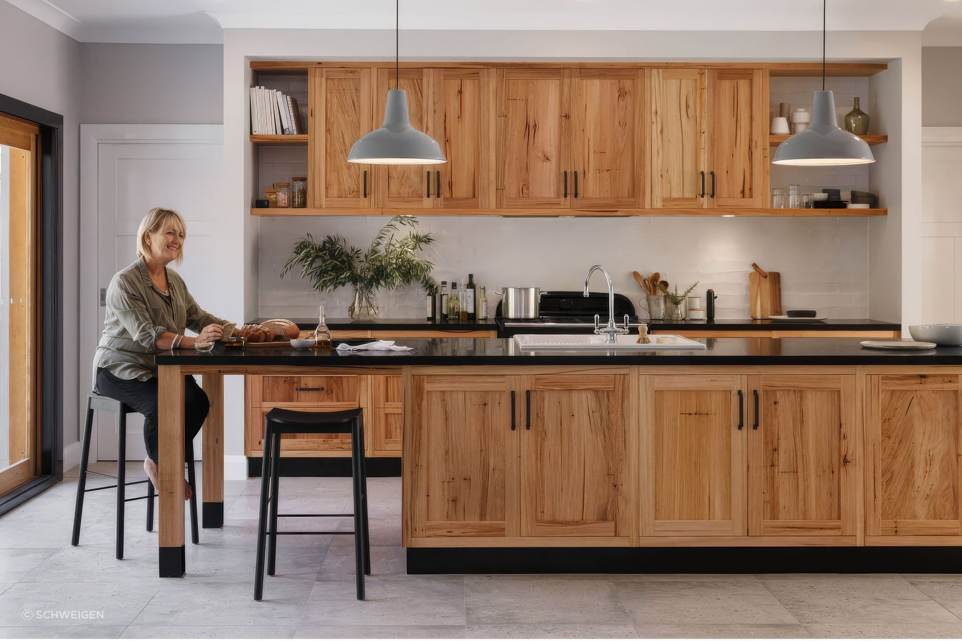 Featuring the Schweigen UM-9S Silent Undermount Rangehood