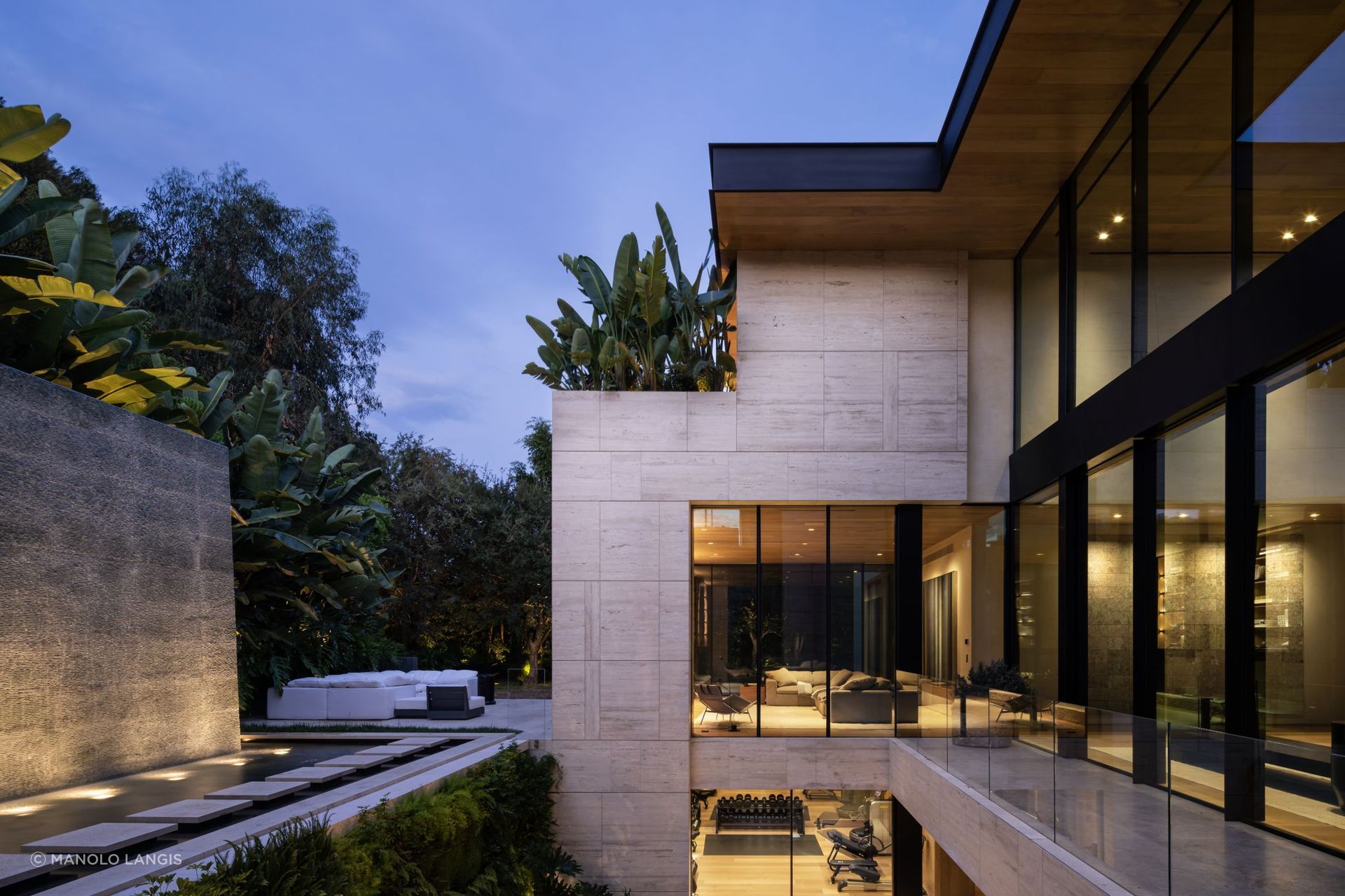At Aria, lifestyle and daily life are resolved together, with layered outdoor spaces, wellness areas and generous family zones shaped around gathering, retreat and the practical needs of a multi-generational home.

Architecture: McClean Design