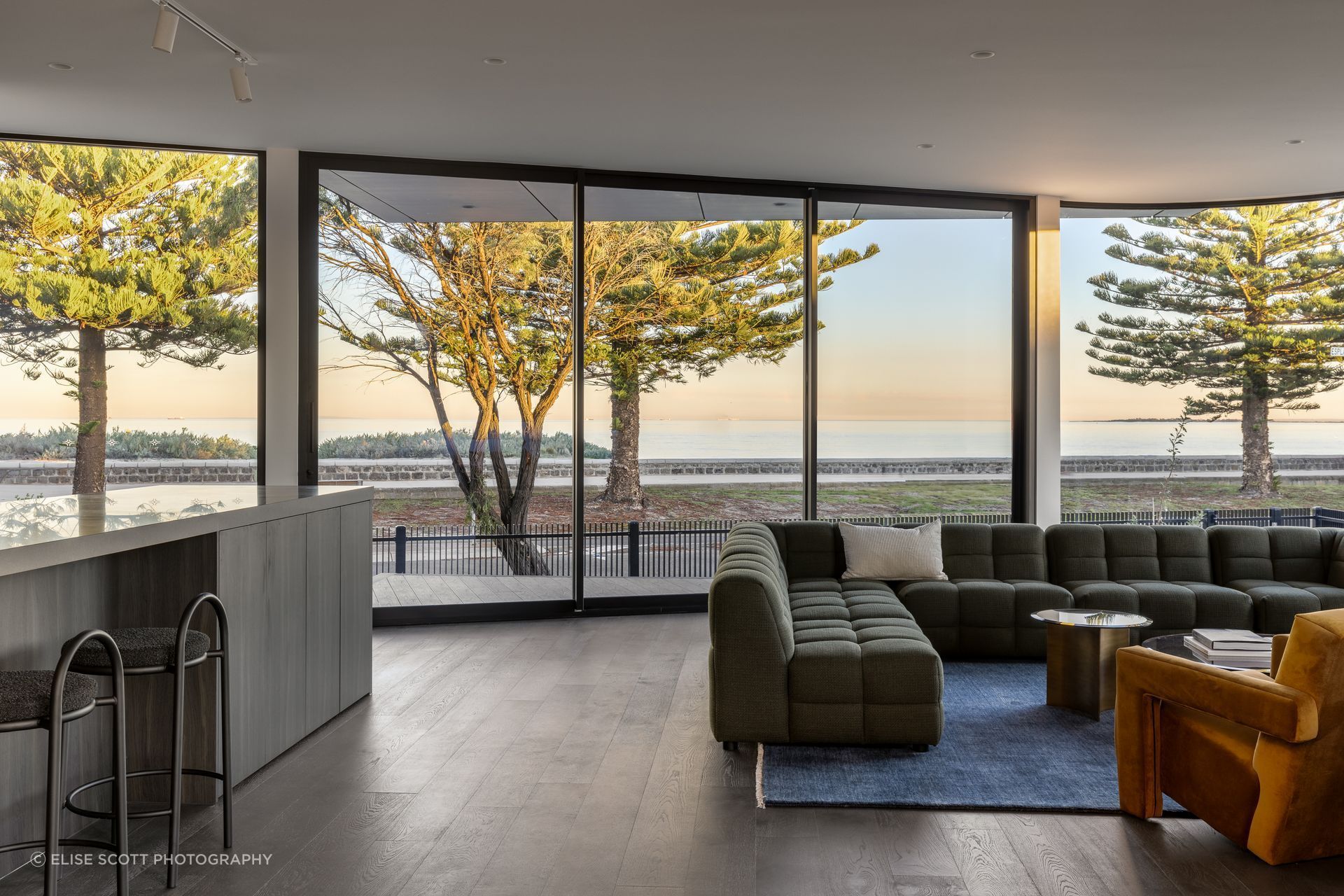 At The Esplanade, Altona, daily life is oriented toward the bay, with the kitchen and living spaces carefully positioned to draw light, outlook and coastal calm into the centre of the home.

Architecture: Chan Architecture