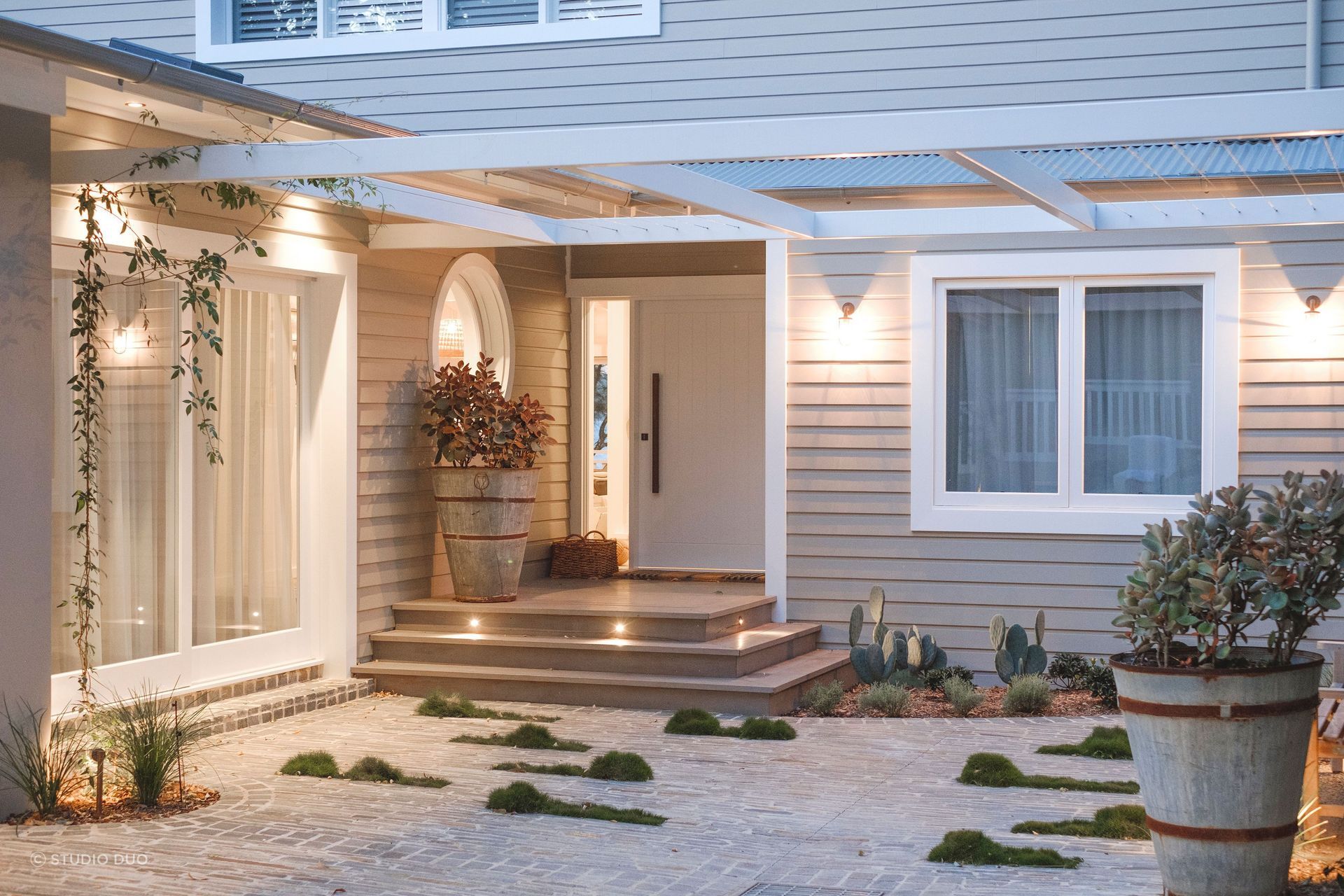 A touch of greenery is a simple way to intertwine your garden with your home. Featured project: GEM by Studio Duo