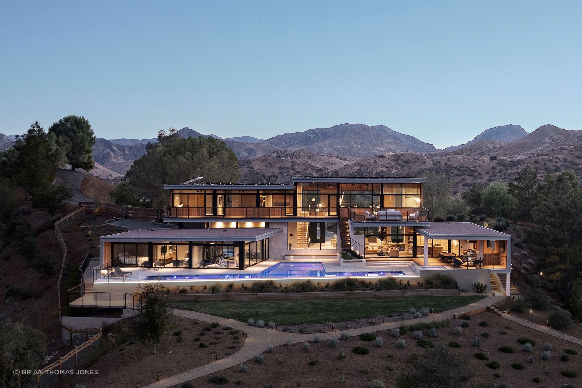 Neubert's Arroyo Oak House received many accolades, including an LA Business Council award of excellence and an AIA/SFV merit award.