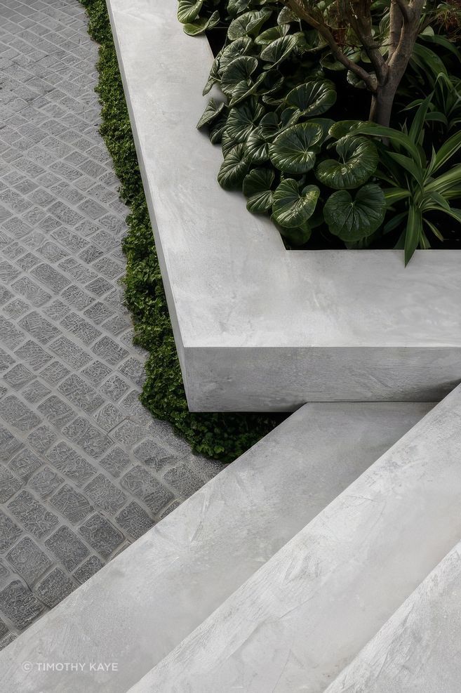 Hard landscaping forms are an extension of the architectural forms at Brunswick House.