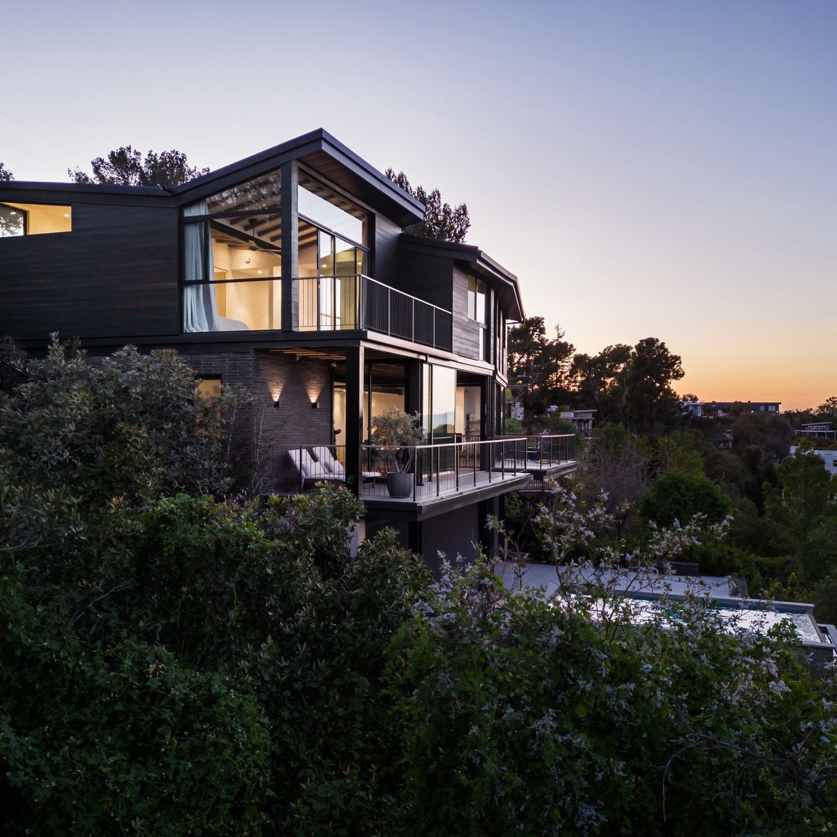An Architecture Practice Built on Controlled Chaos