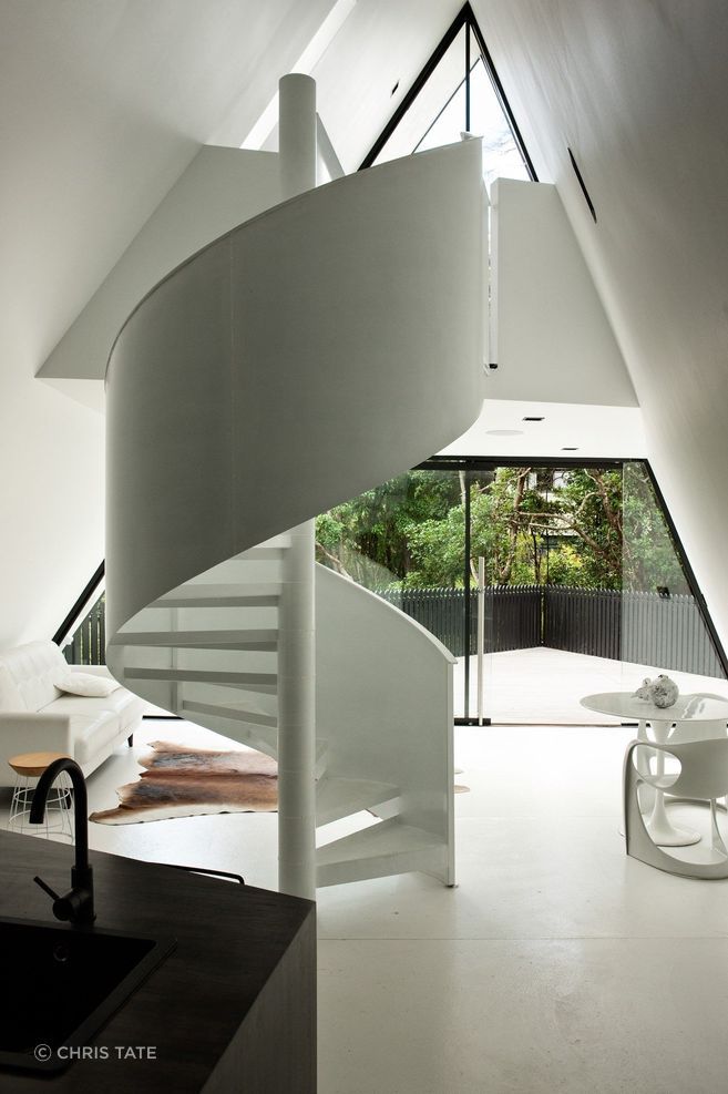 The Tent House's interior showcases a carefully curated selection of furnishings. | Photography: Simon Devitt
