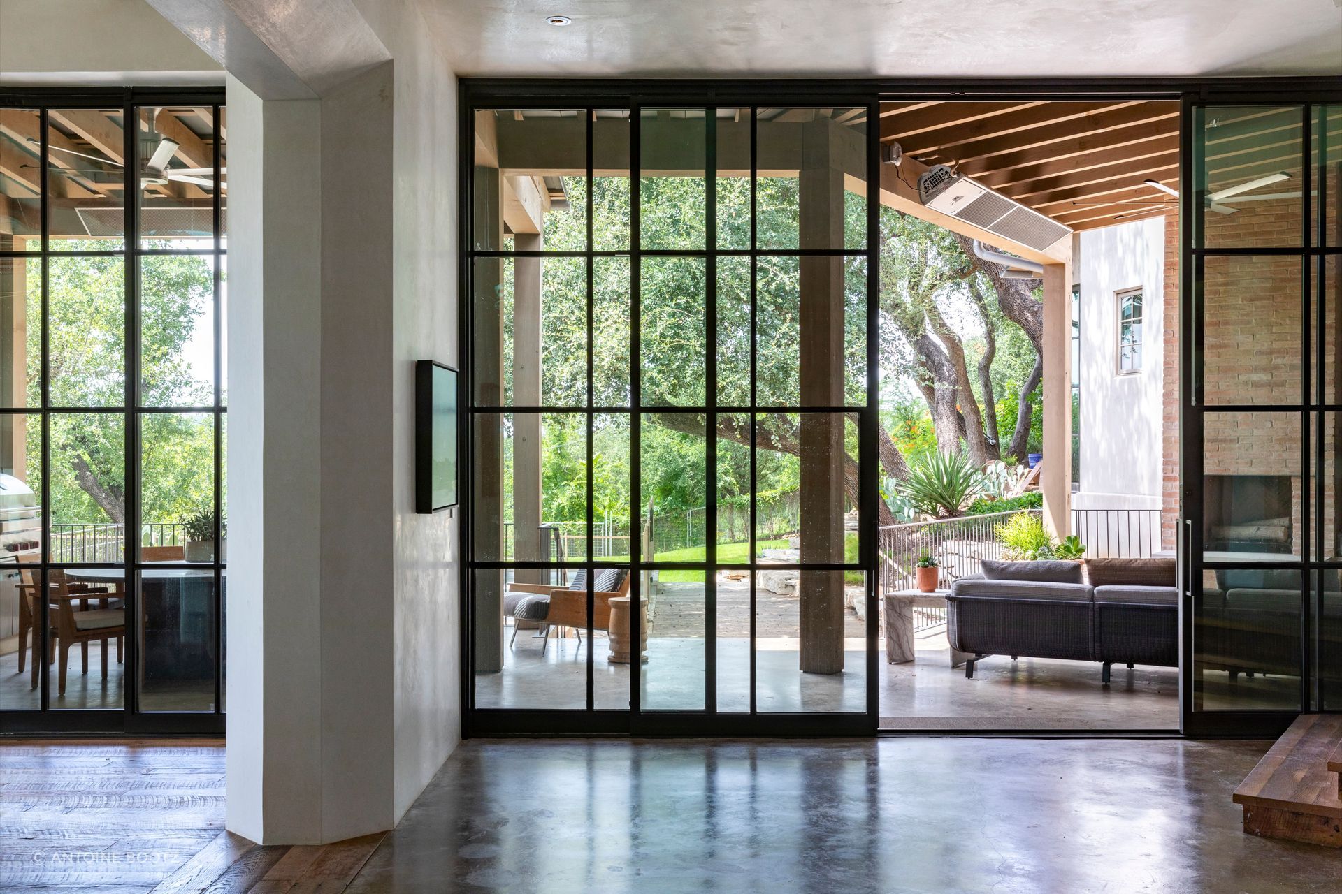 cravotta-interiors-west-austin-back-terrace-view-steel-glass-concrete-austin-ap-compressed.jpg