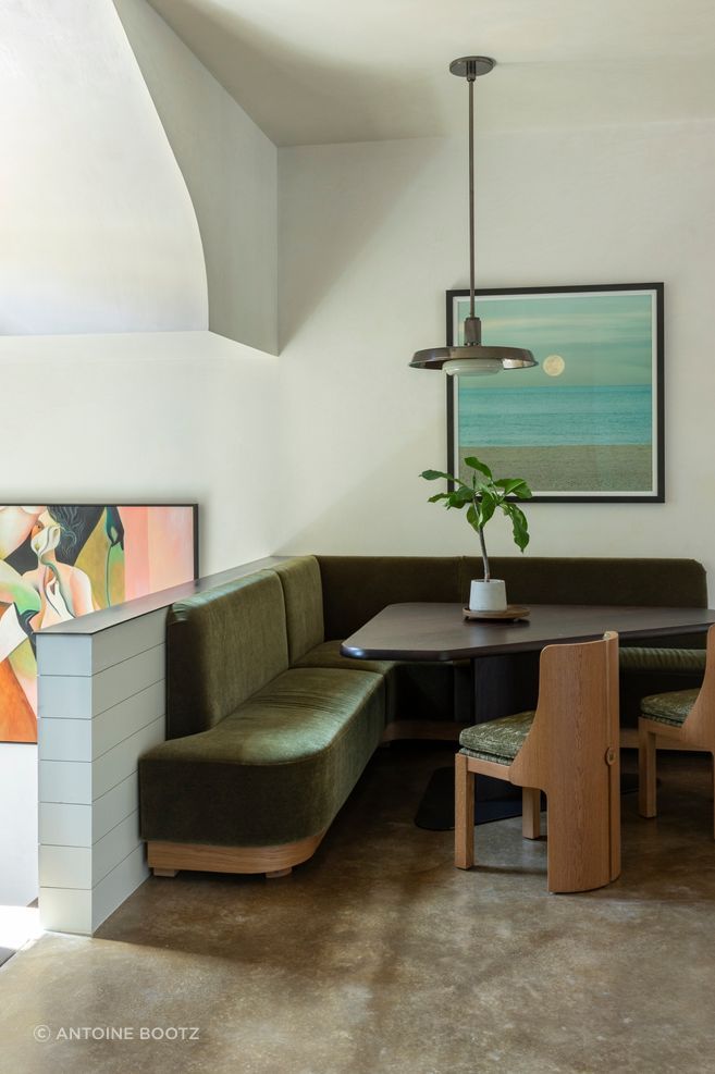 cravotta-interiors-west-austin-breakfast-banquette-avocado-mohair-rw-guild-austin-ap-compressed-v2.jpg