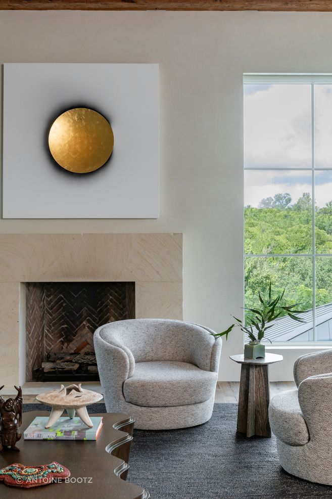cravotta-interiors-west-austin-living-fireplace-louise-liljencrantz-lita-albuquerque-austin-ap-compressed-v2.jpg