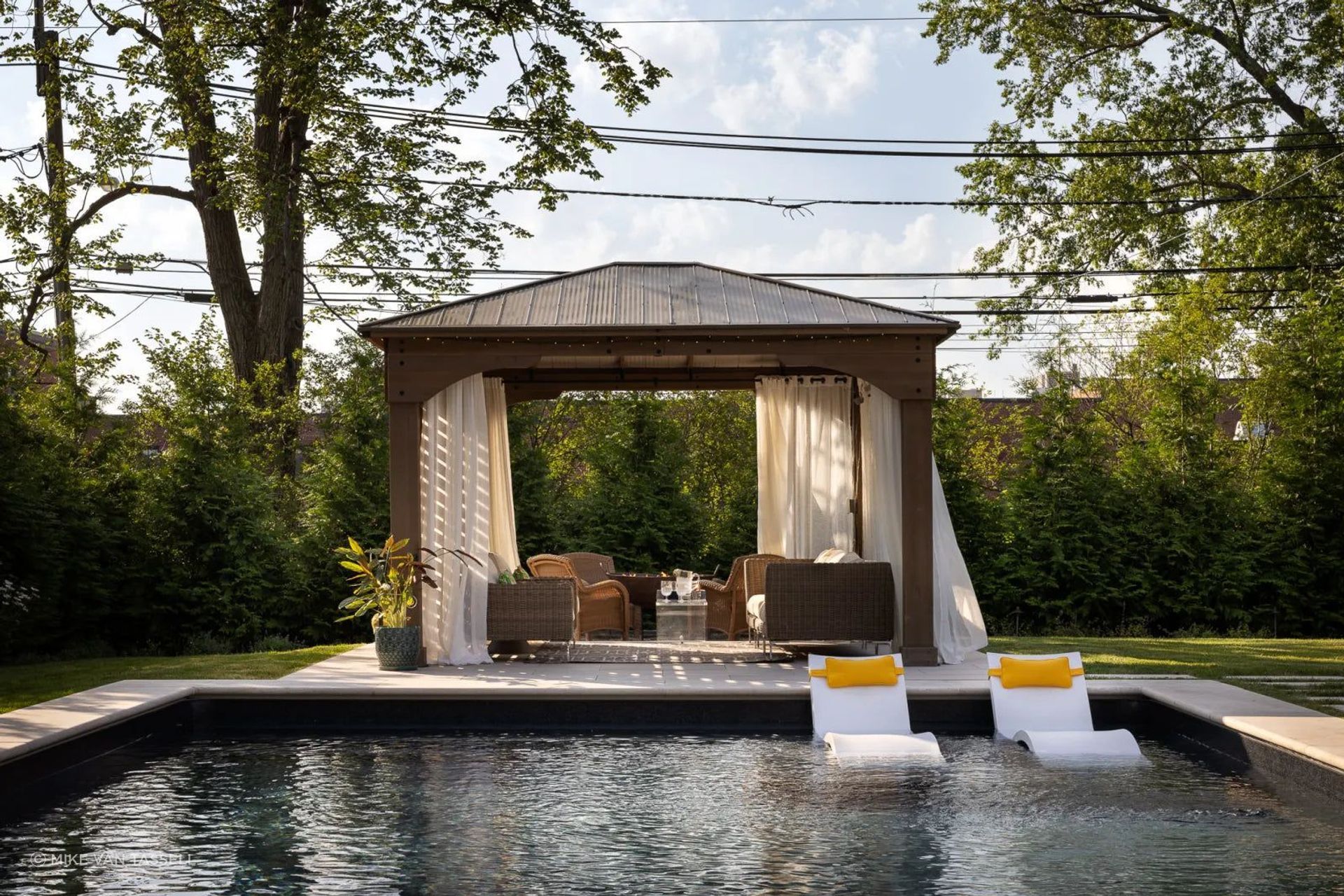 We host guests under the cozy cabana throughout the year.