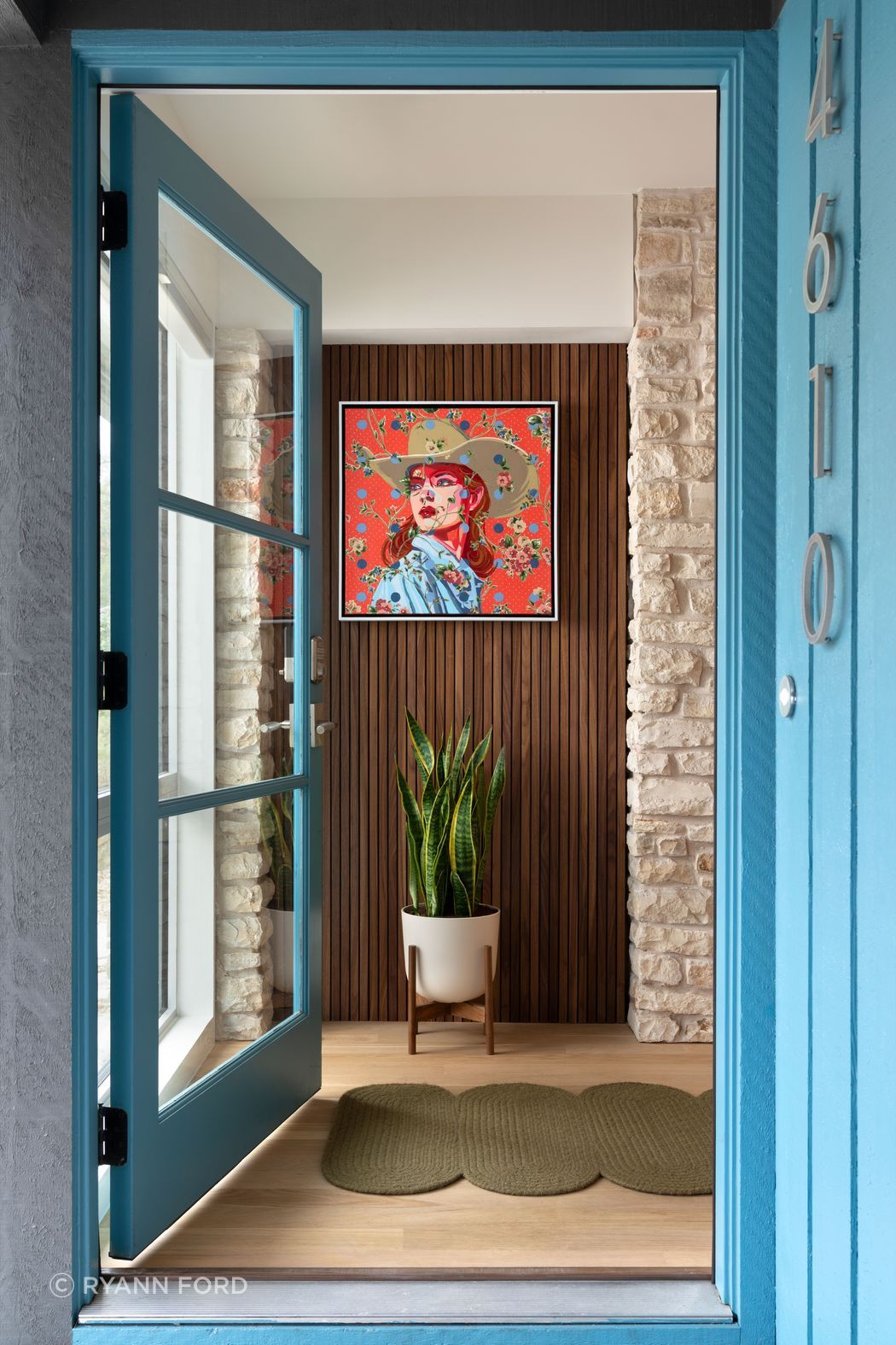 5Shoal-Creek-ResidenceFordFront-Entry-ap-compressed-v3.jpg