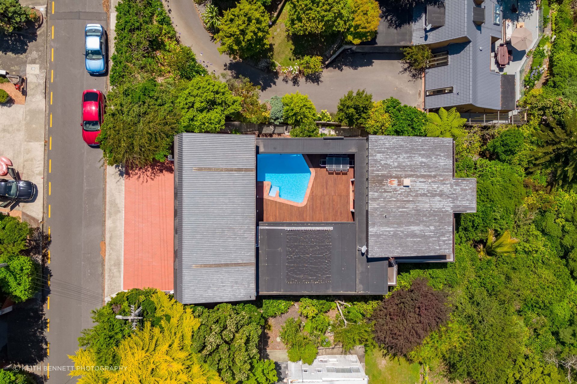 A bird’s eye view of the house before its renovation.