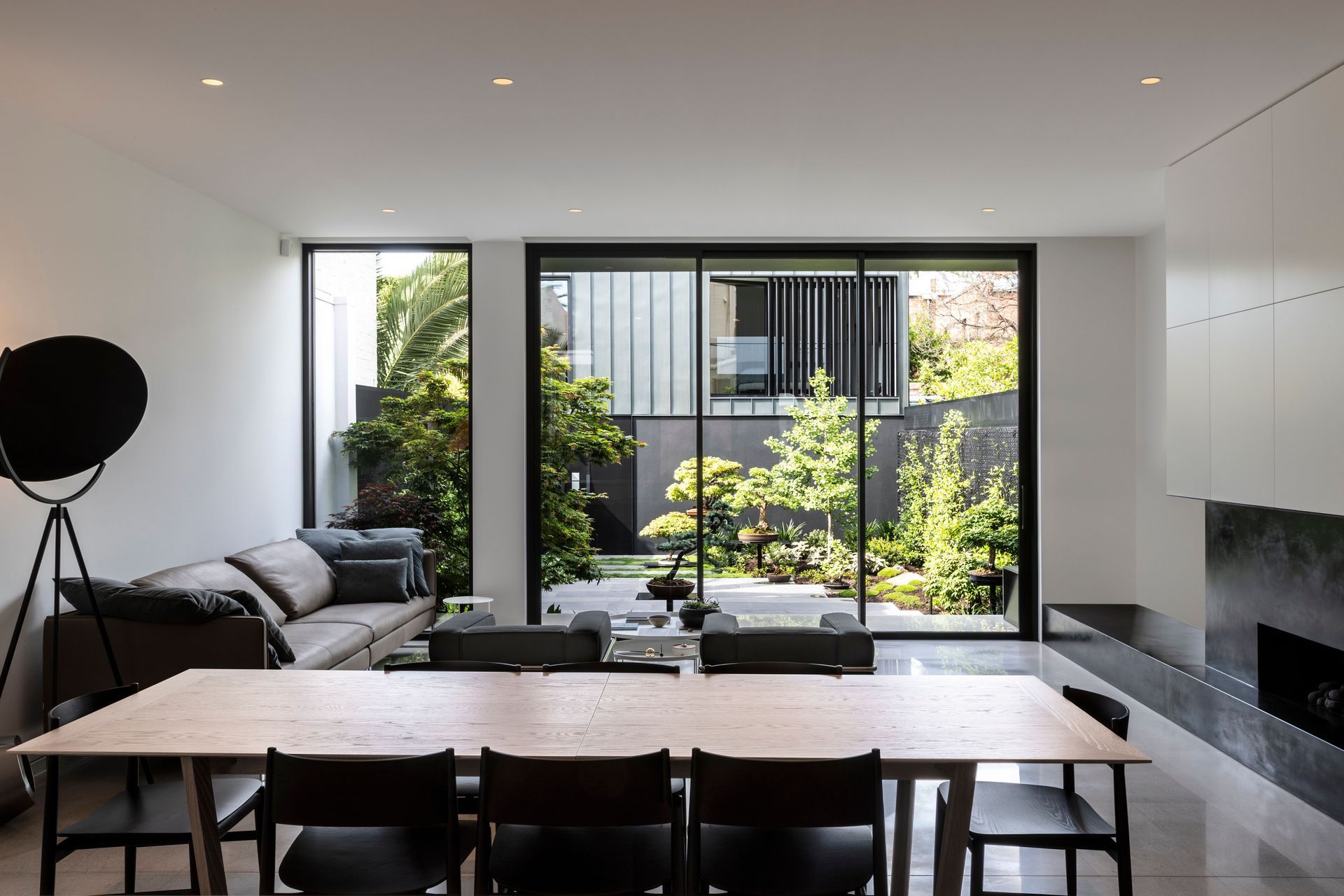 East Melbourne Garden by Andy Murray Landscape Architecture | Photography by Ross Honeysett