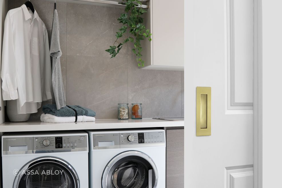 CVivid-Flush-Pull-Satin-Brassinsitu.jpg