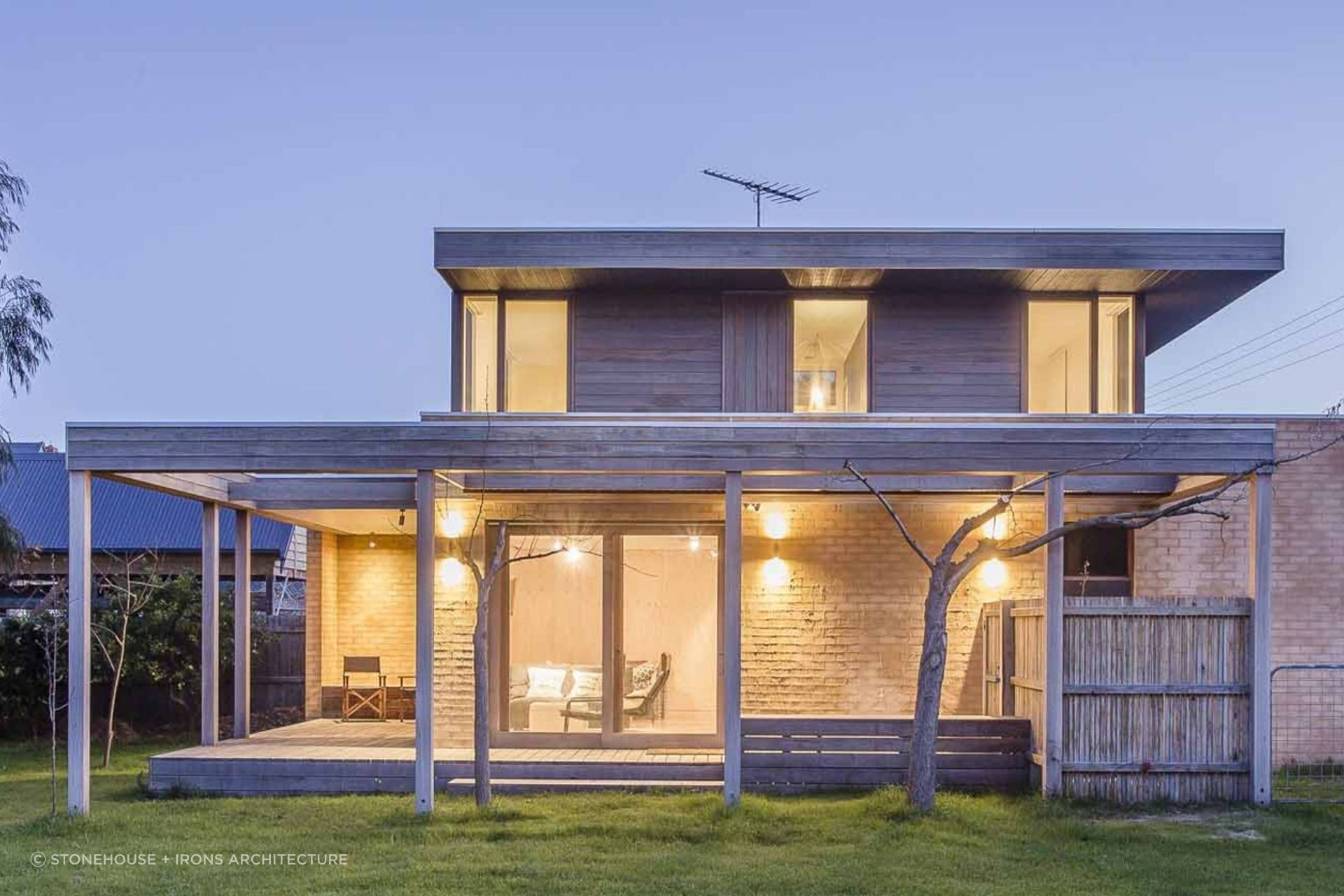 Flat roofs are known for being relatively easy to install and maintain. Featured project: Barwon Heads III