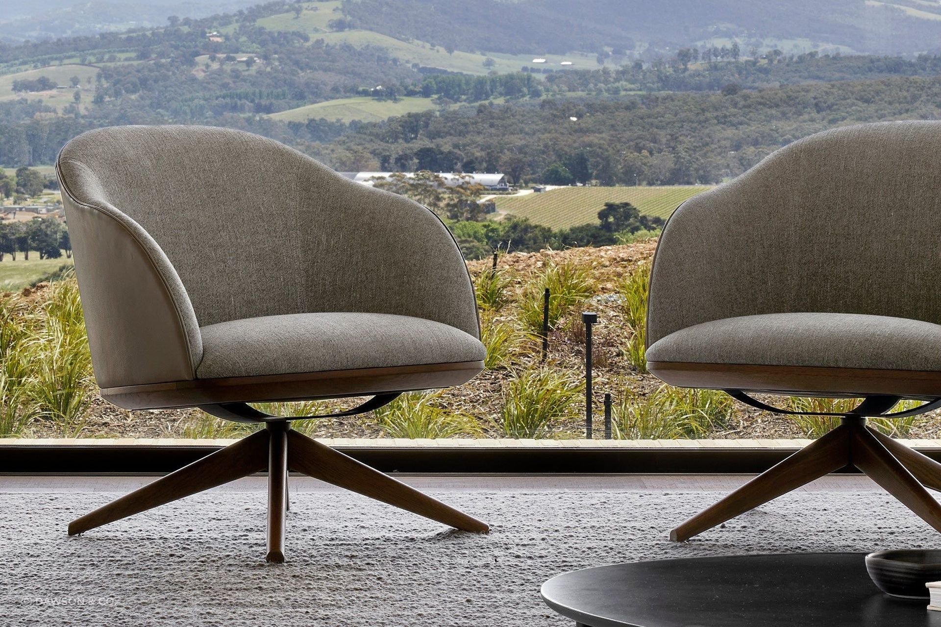 Glenaire Swivel Chair