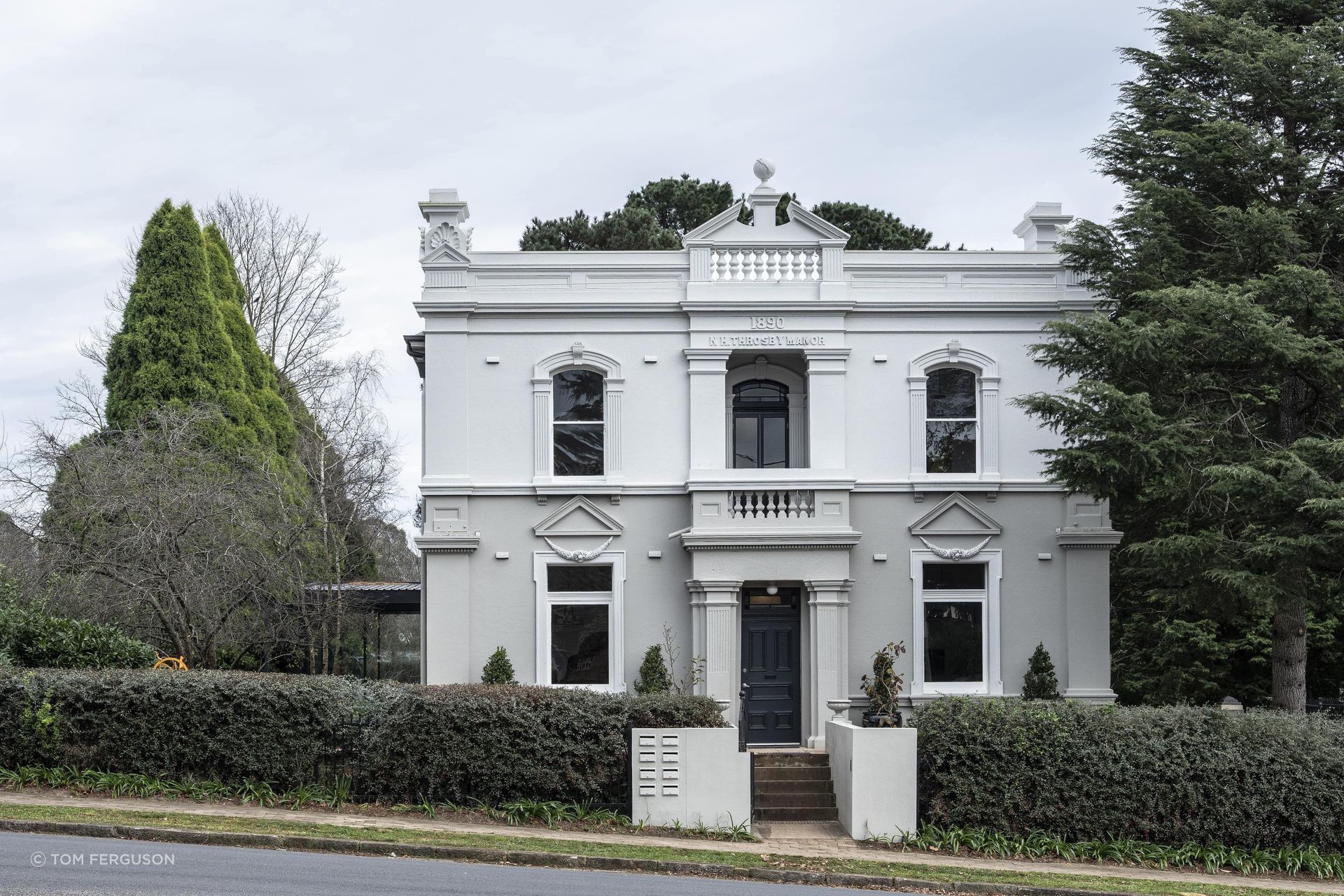 Moss Manor's facade today.