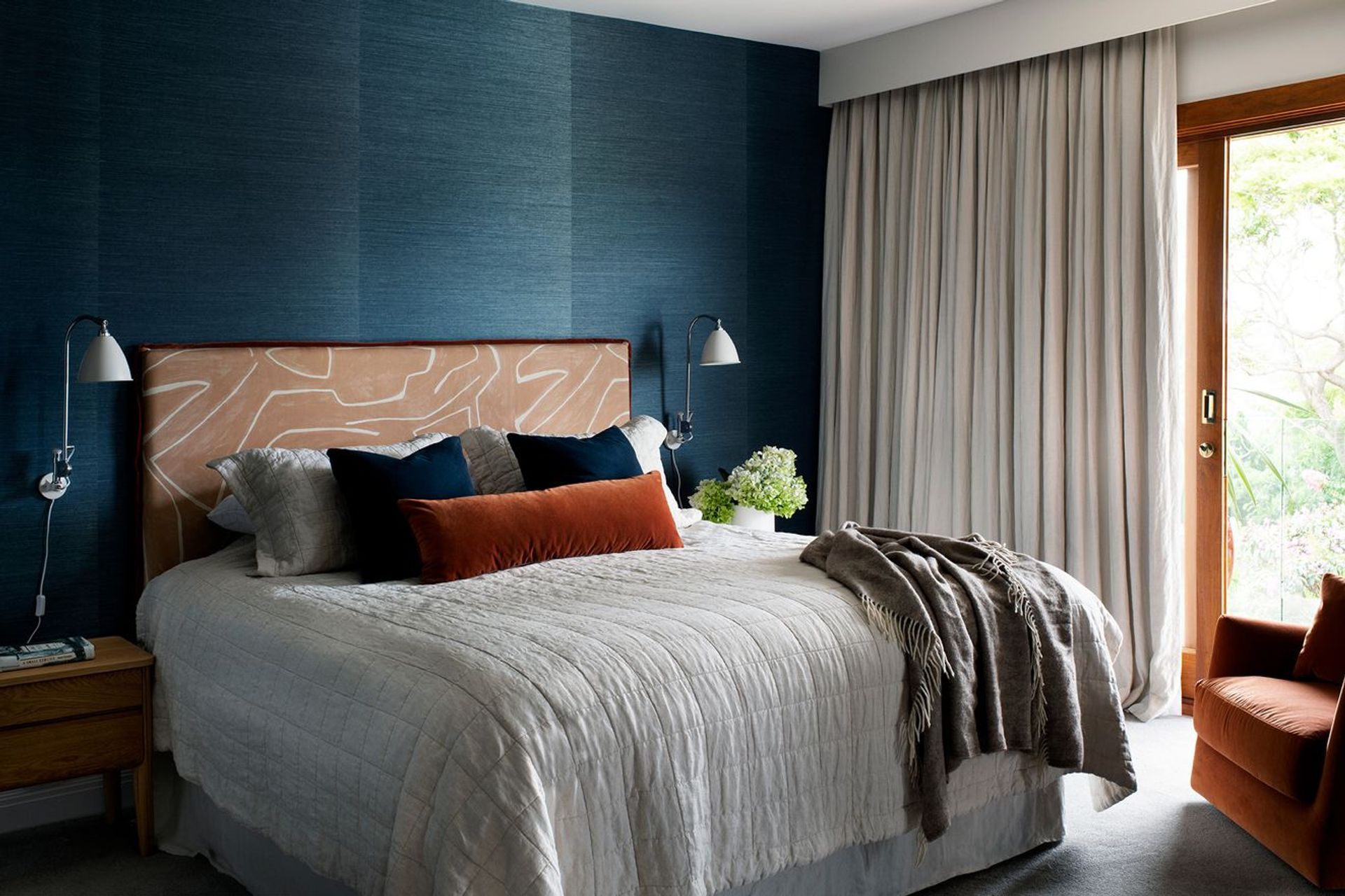 Redesigning an Empty Nest in Mosman by Cloth + Stone Designs | Bedding and textiles by James Dunlop Textiles | Photography by Brigid Arnott