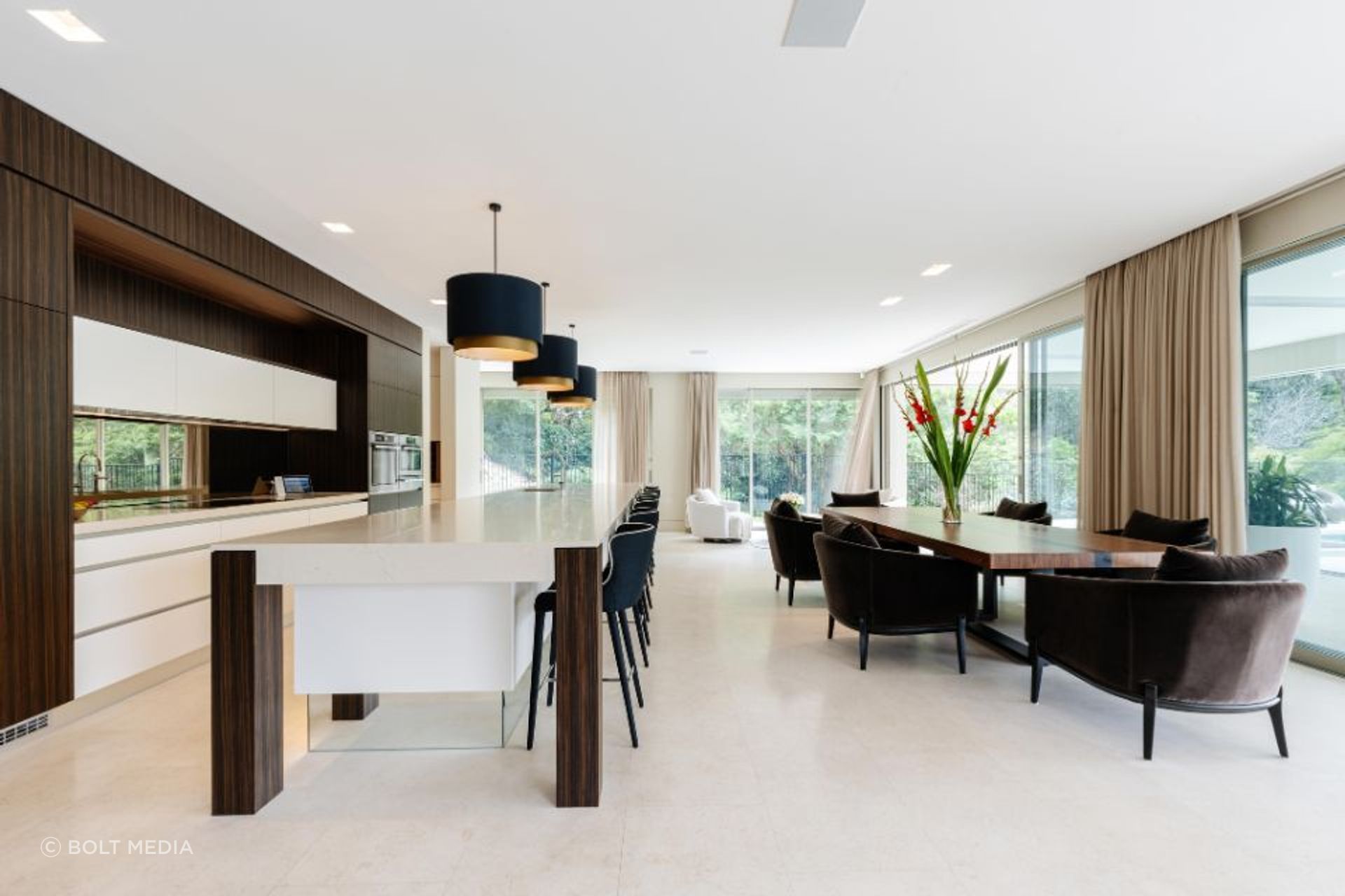Crema Vialle Limestone Honed