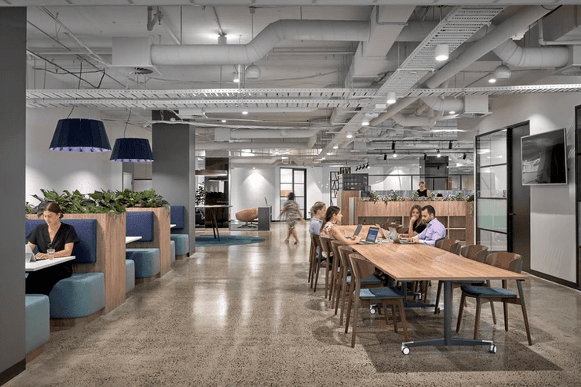 MAB Corporation Flexible Breakout Space