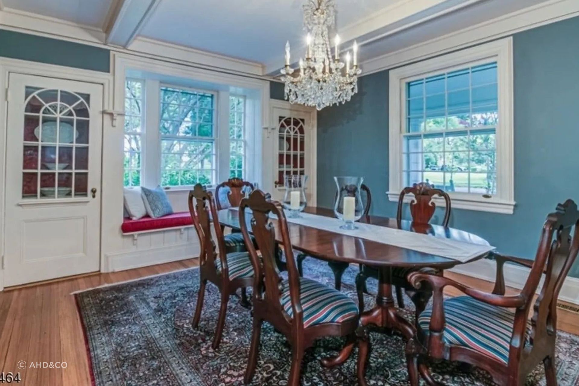 Before: While the dining room at the Stoneleigh was nice, it wasn’t what I envisioned.