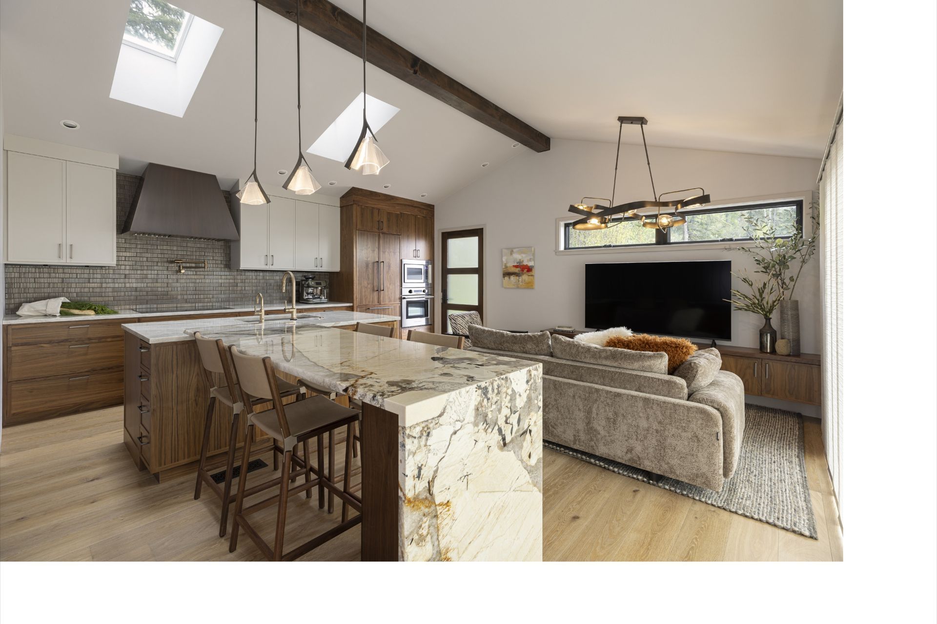 montanan-kitchen-smaller-ap-compressed.jpg