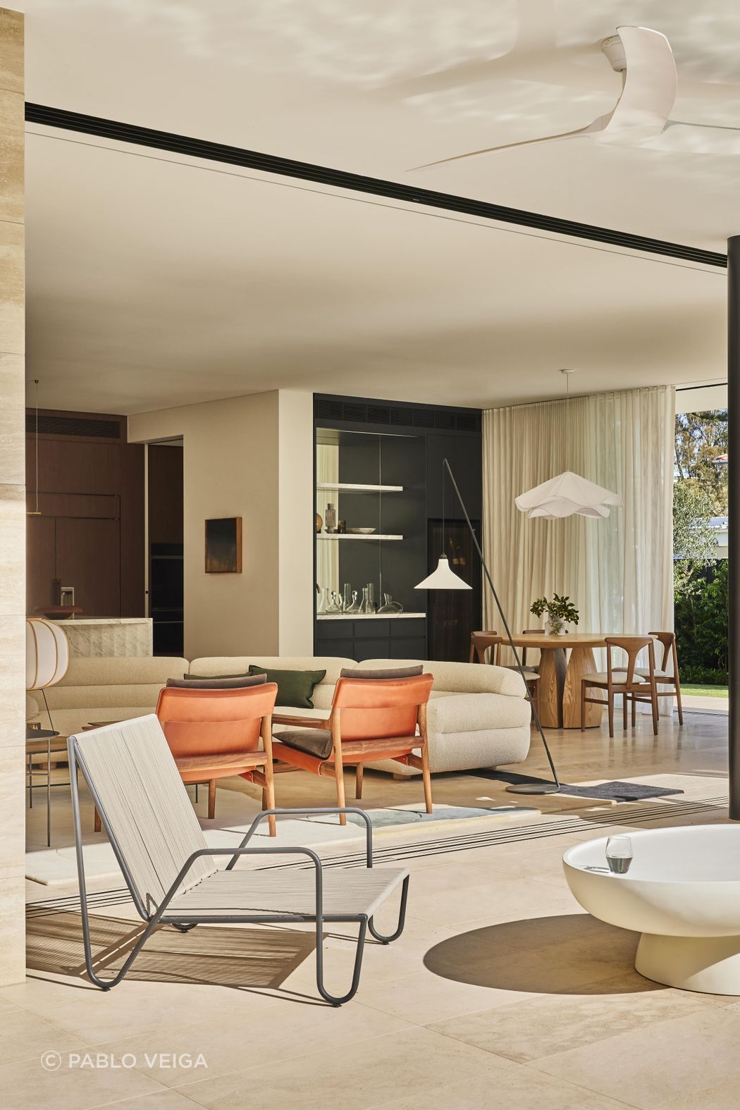 Clontarf House, shortlisted for the IDEA Awards (Residential Single). Rich Carr Architects, Alexandra Kidd Interior Design, and Wyer & Co Landscape Design created this extraordinary family home featuring Tavira Limestone flowing seamlessly from interior to outdoor areas. Built by Airth Building, photographed by Pablo Veiga.