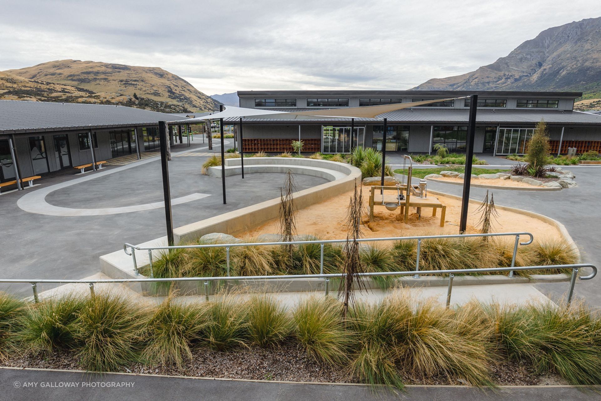 The landscape at Te Kura Whakatipu o Kawarau was designed around outdoor learning and play spaces that reflect the culture and beauty of the area.