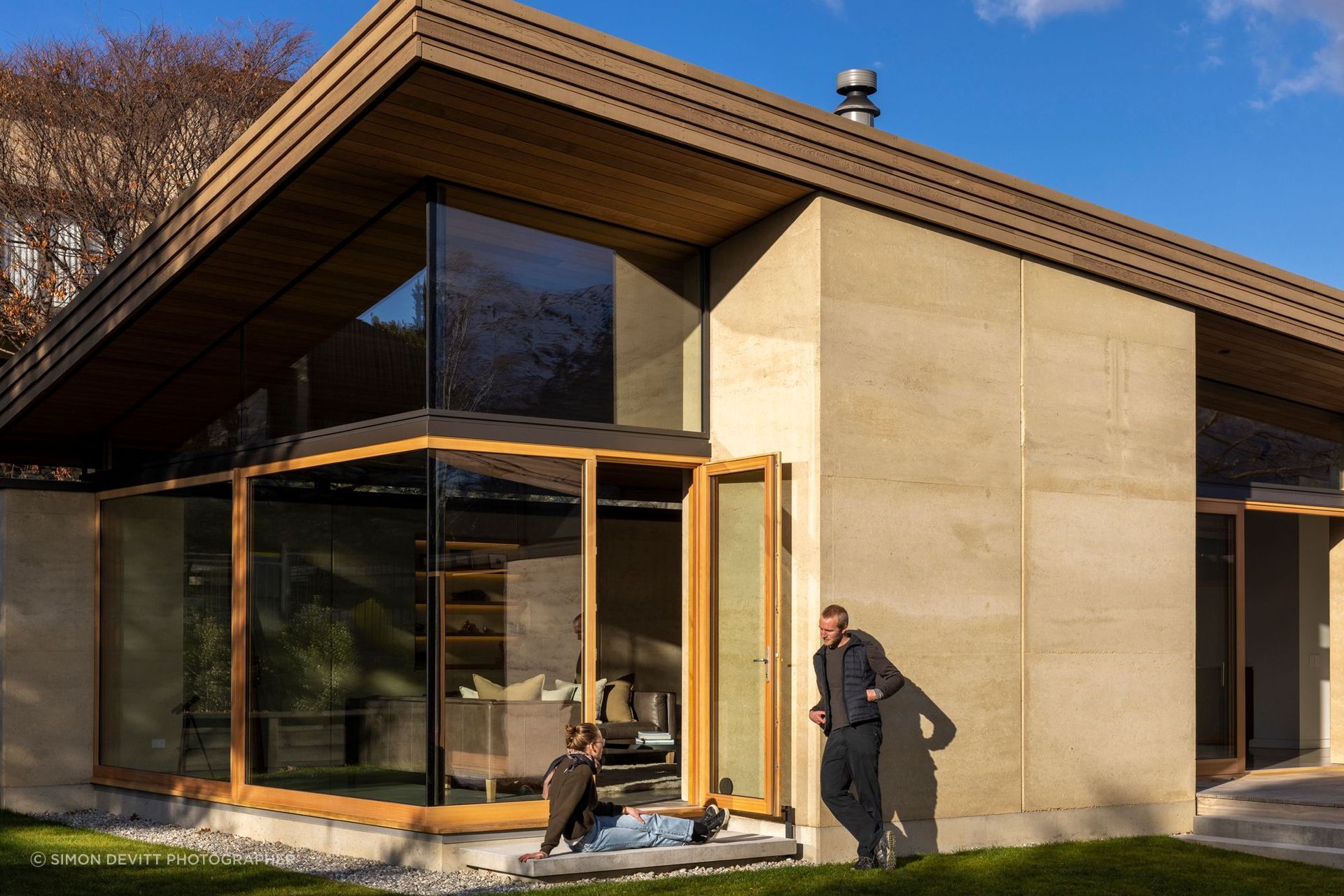 The north-western corner of the living wing, drenched in afternoon sunlight. | Photographer: Simon Devitt