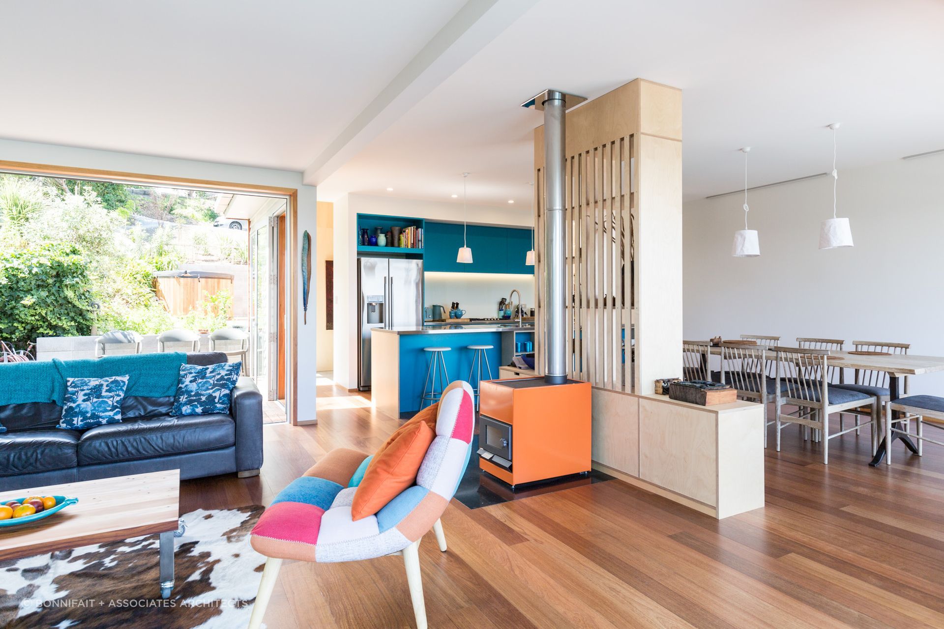 Colourful furnishings and an abundance of natural light grace the interiors. | Photography: Russell Kleyn