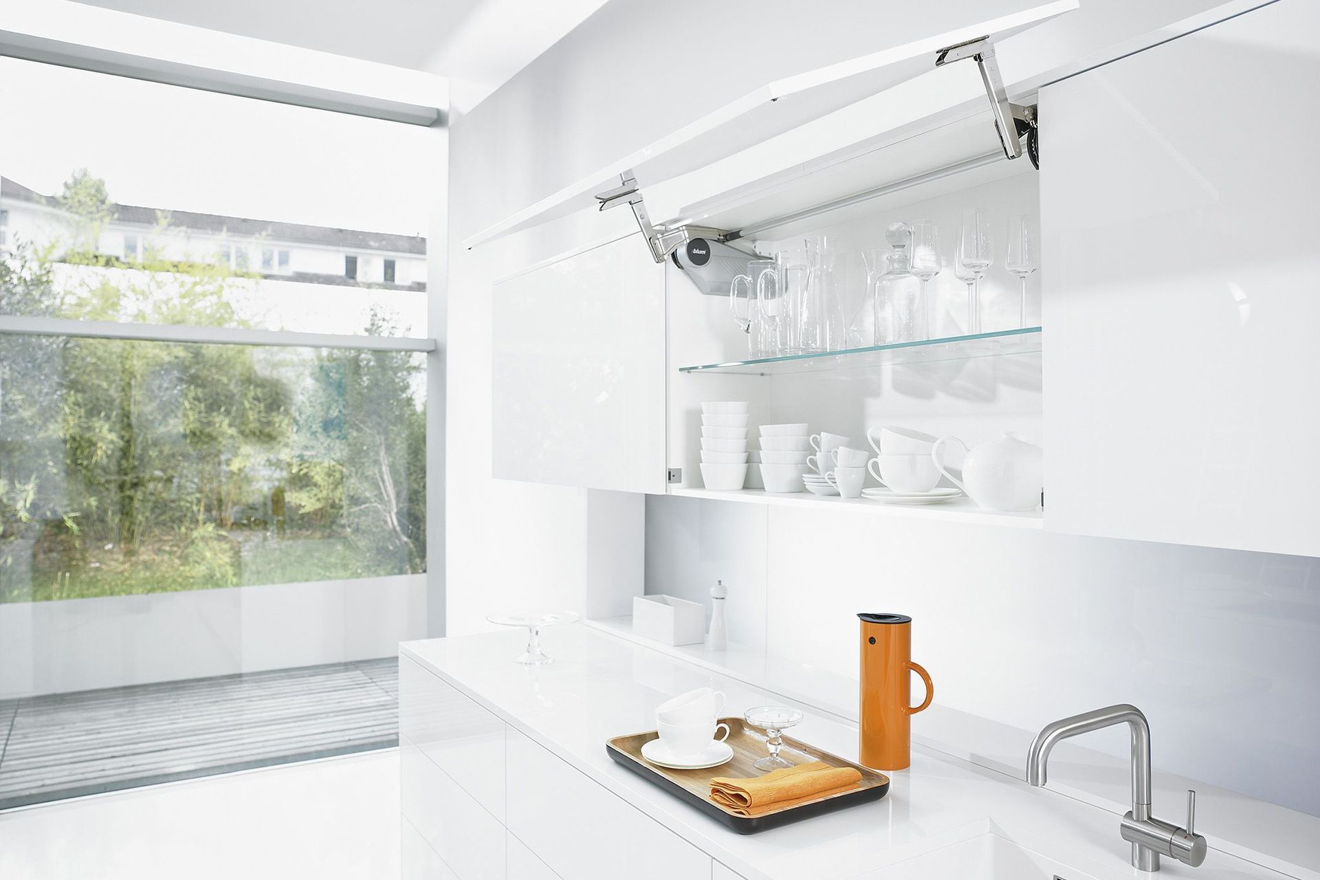 AVENTOS HS - Up &amp; Over Lift System