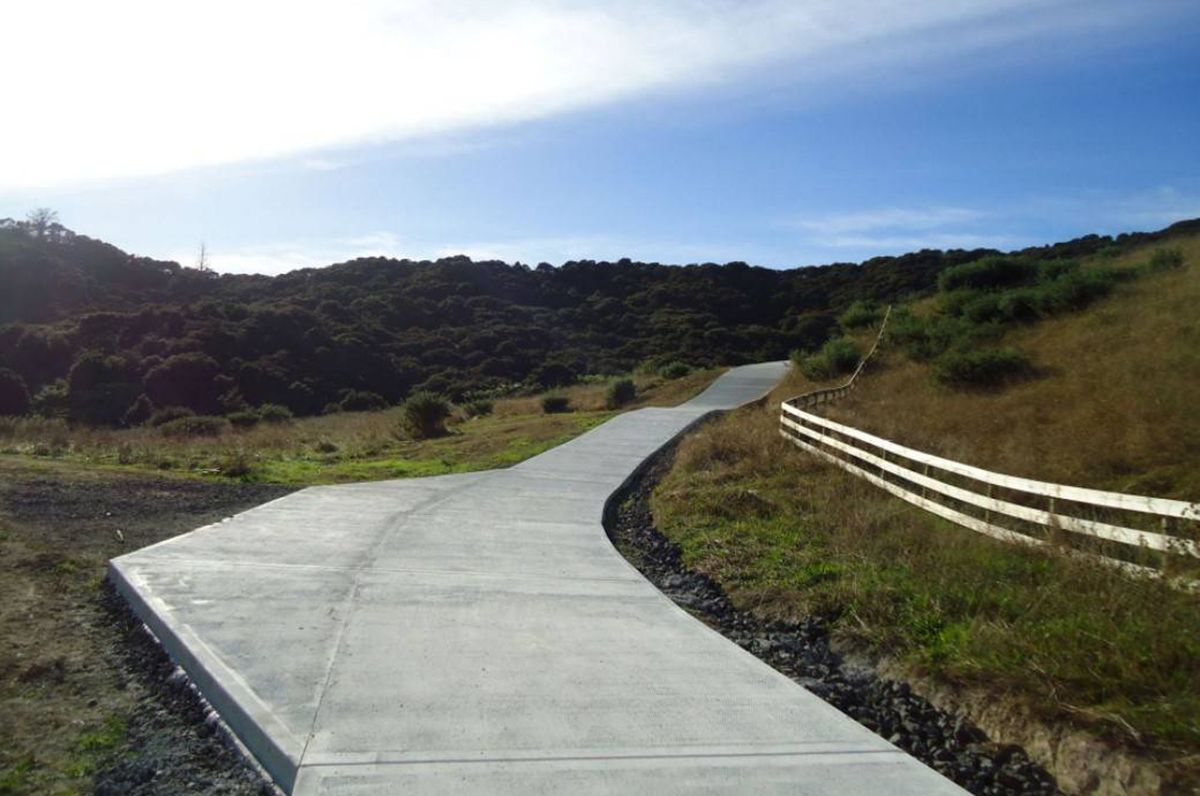 1Km Long Driveway