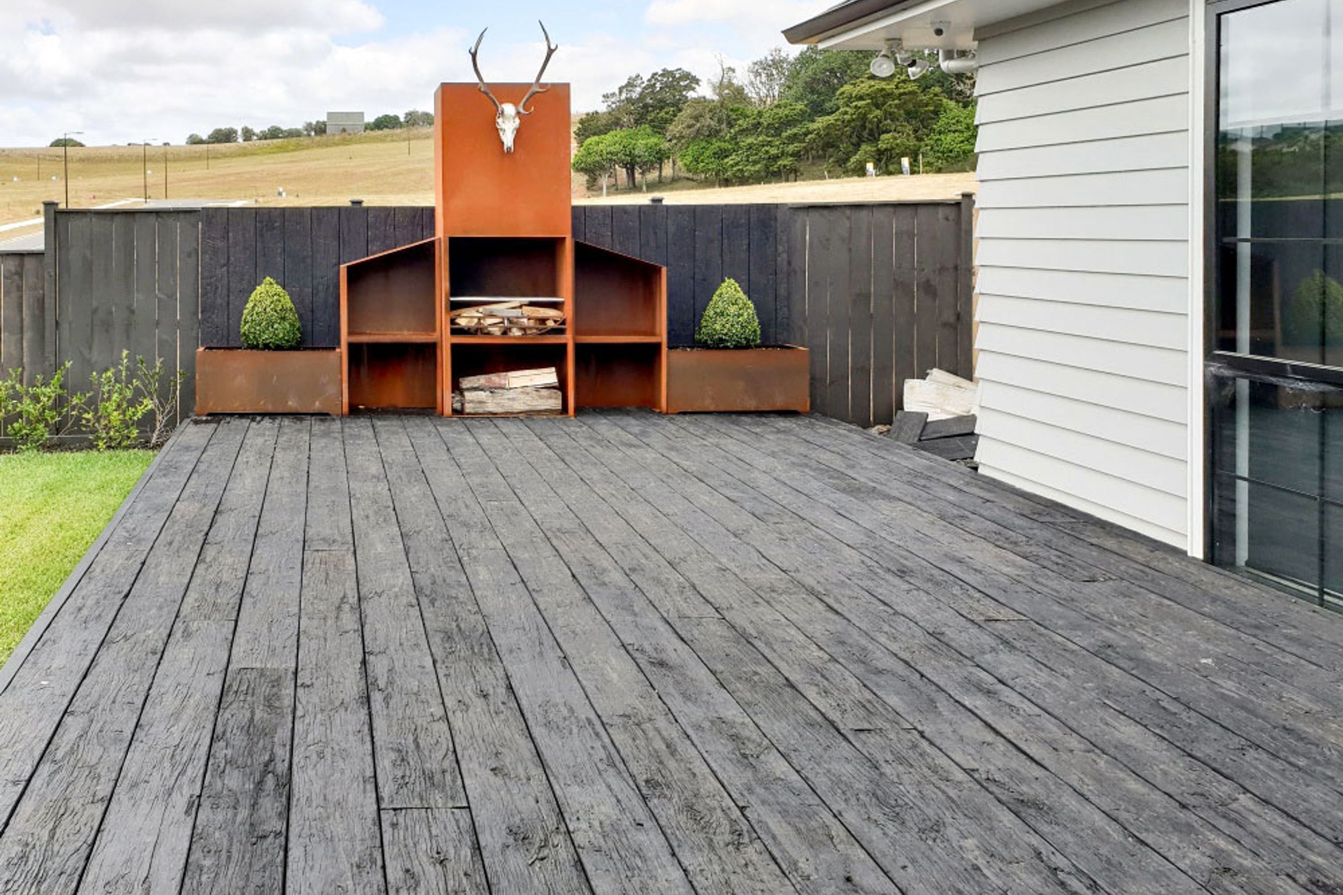 Millboard Embered Oak