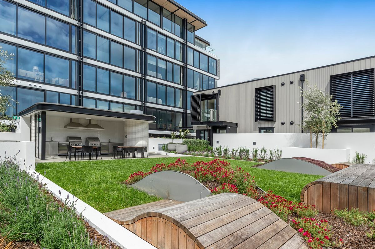 Outlook, Mission Bay