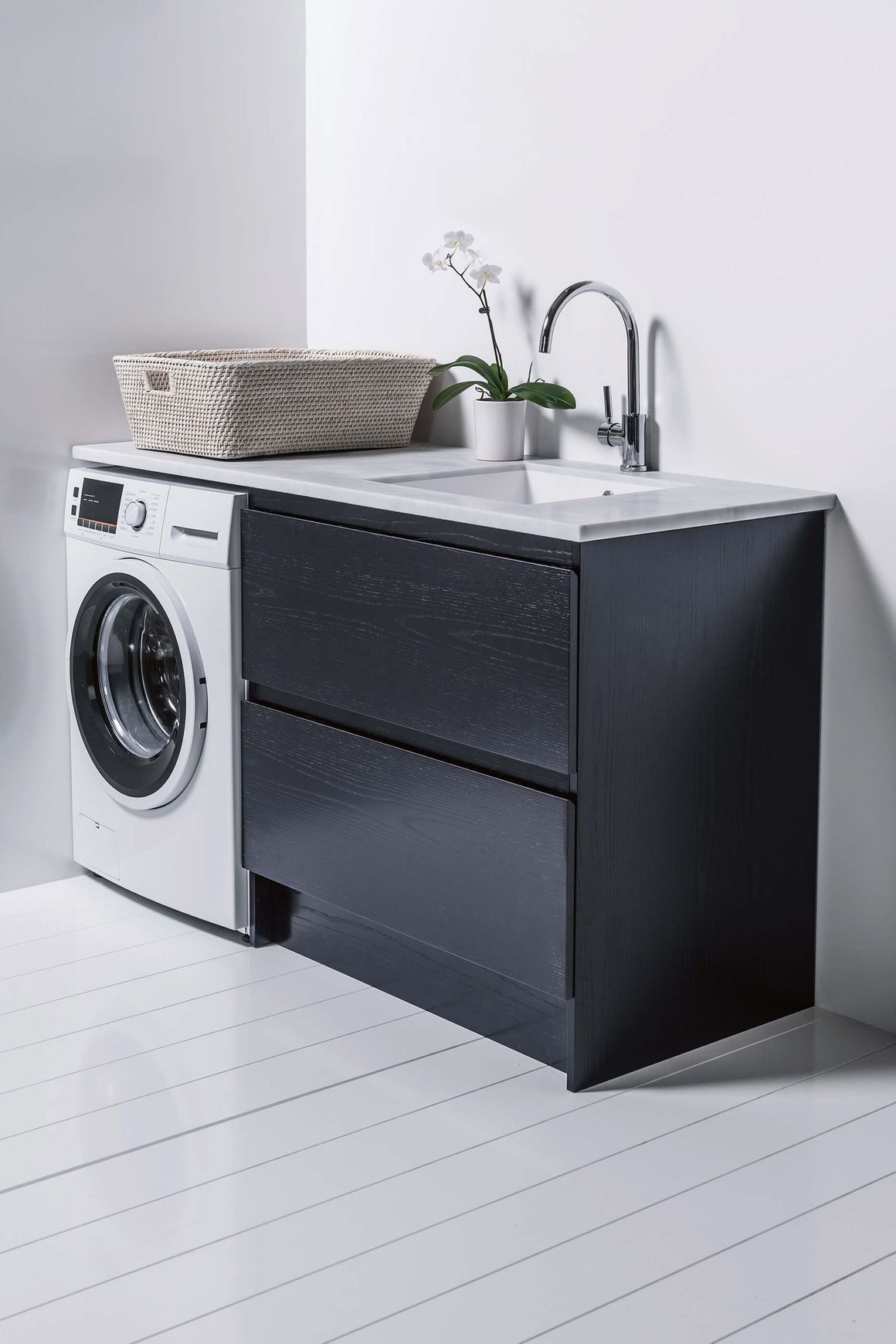 900 Laundry Cabinet