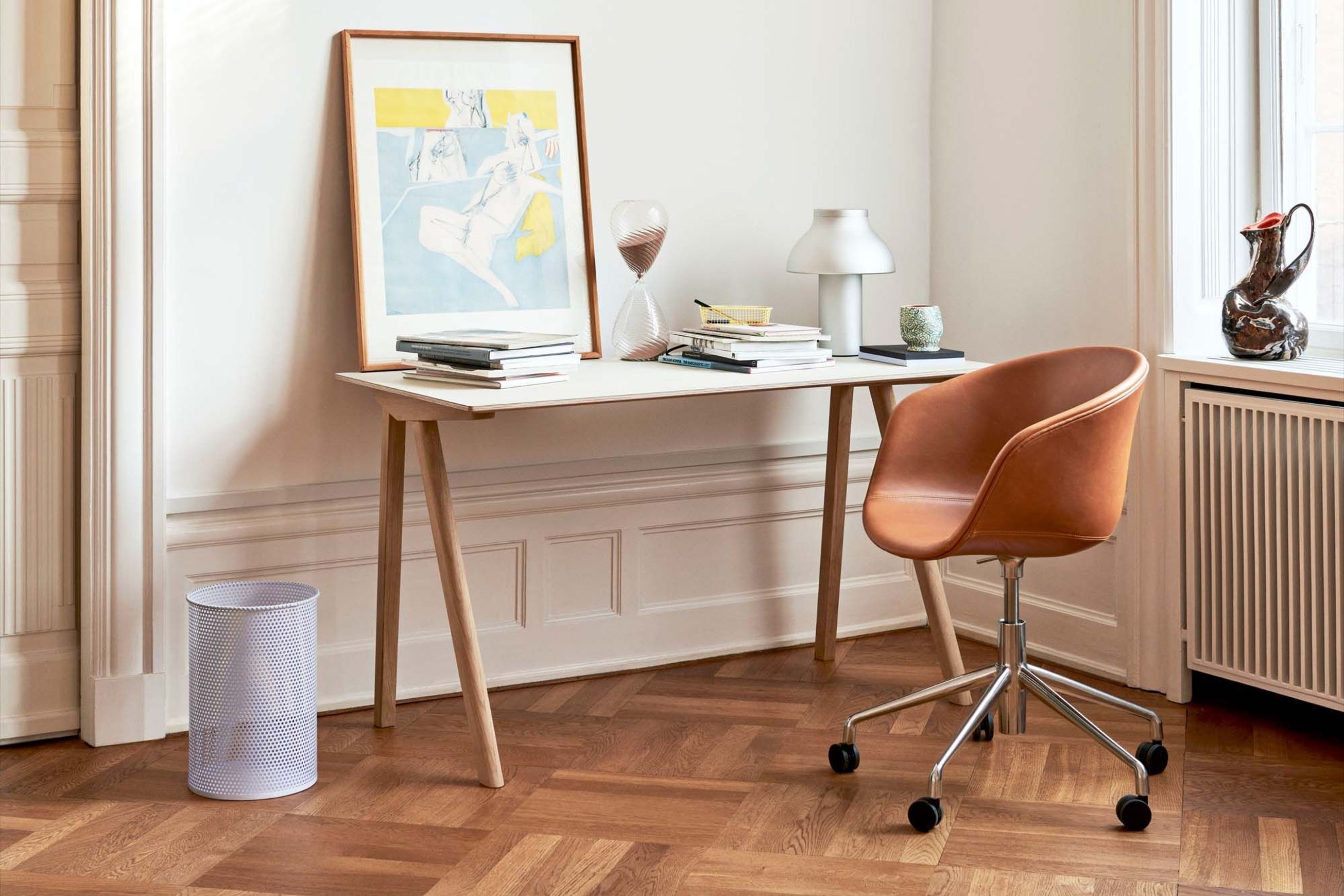 About A Chair AAC52 / AAC53 with gaslift by HAY