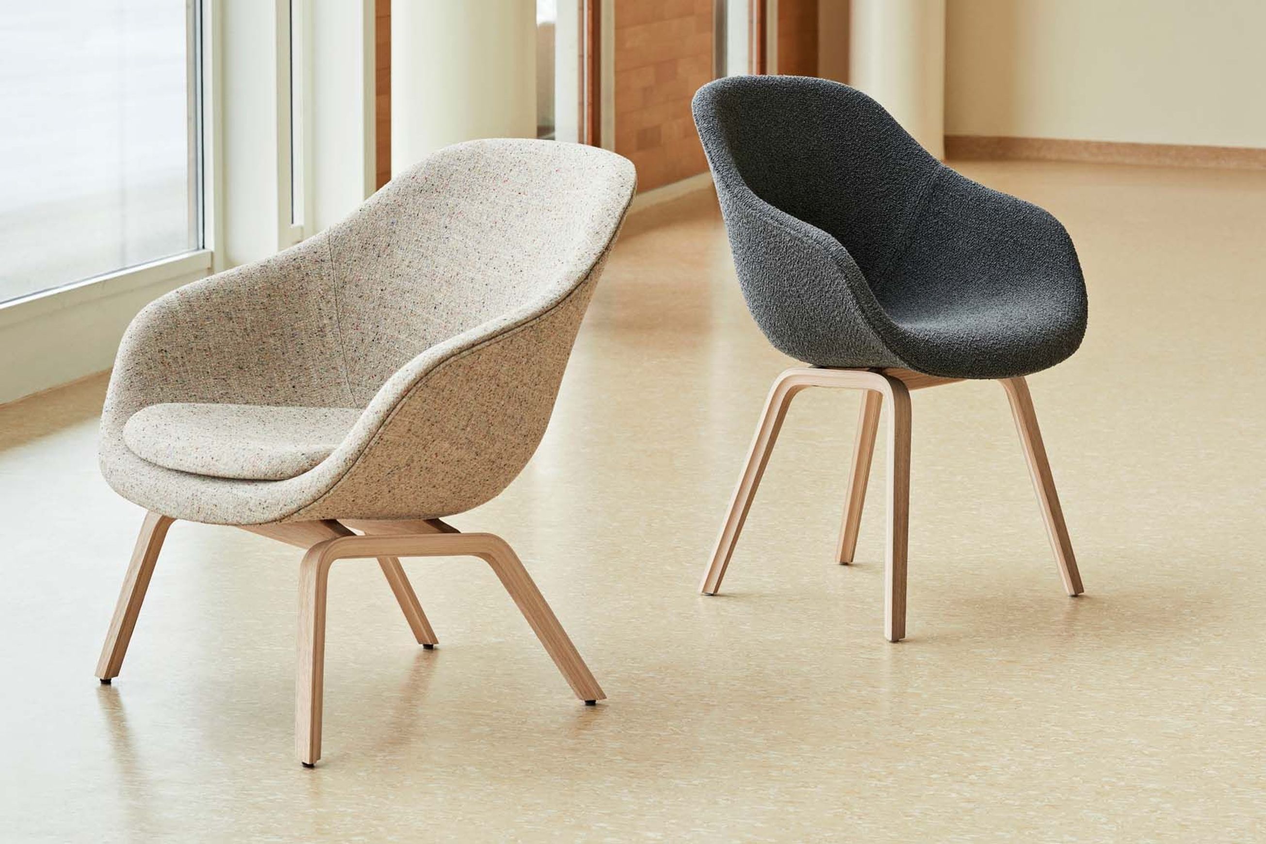 About a Lounge AAL83 / AAL93 by HAY